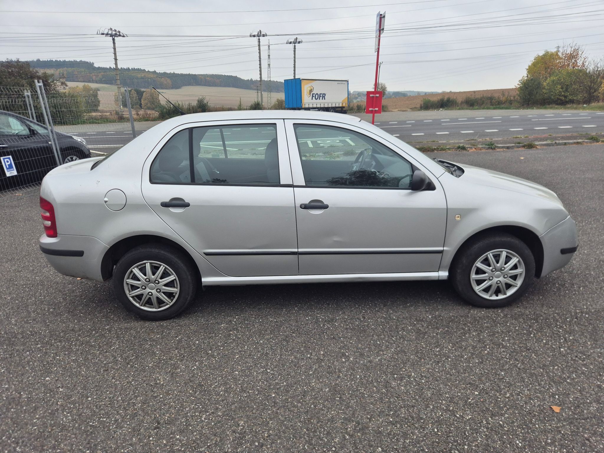 Škoda Fabia, 1.4i 55kw, STK do 2/28, ČR - fotka 4