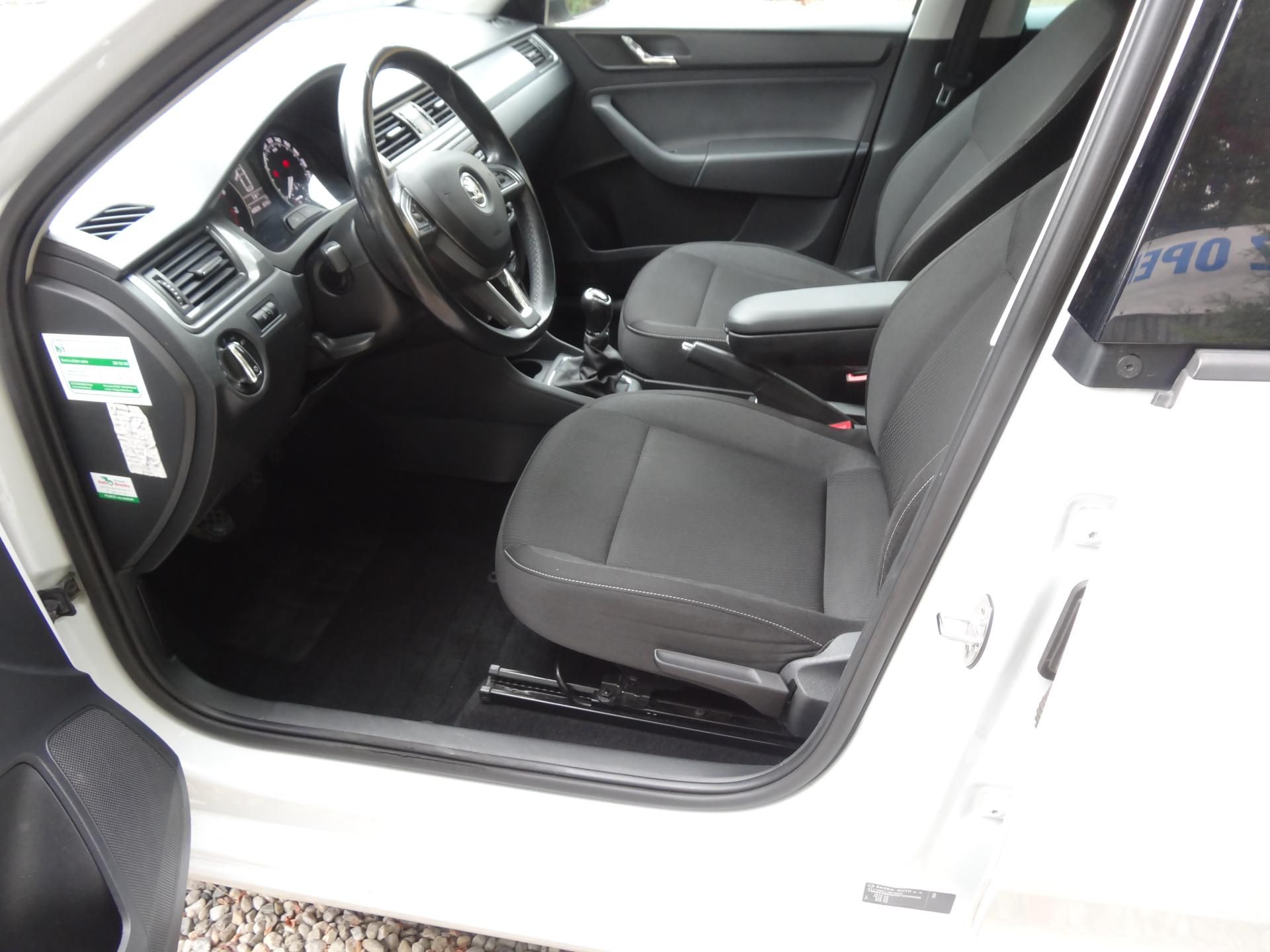Škoda Rapid, 1.2TSi 2xlitá kola zim.+let.pn - fotka 4