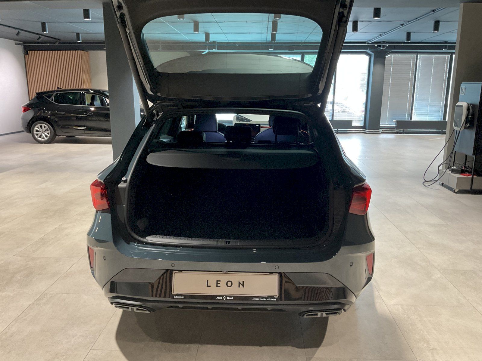Cupra Leon, Leon SP 1.5 eTSI 150k DSG - fotka 6
