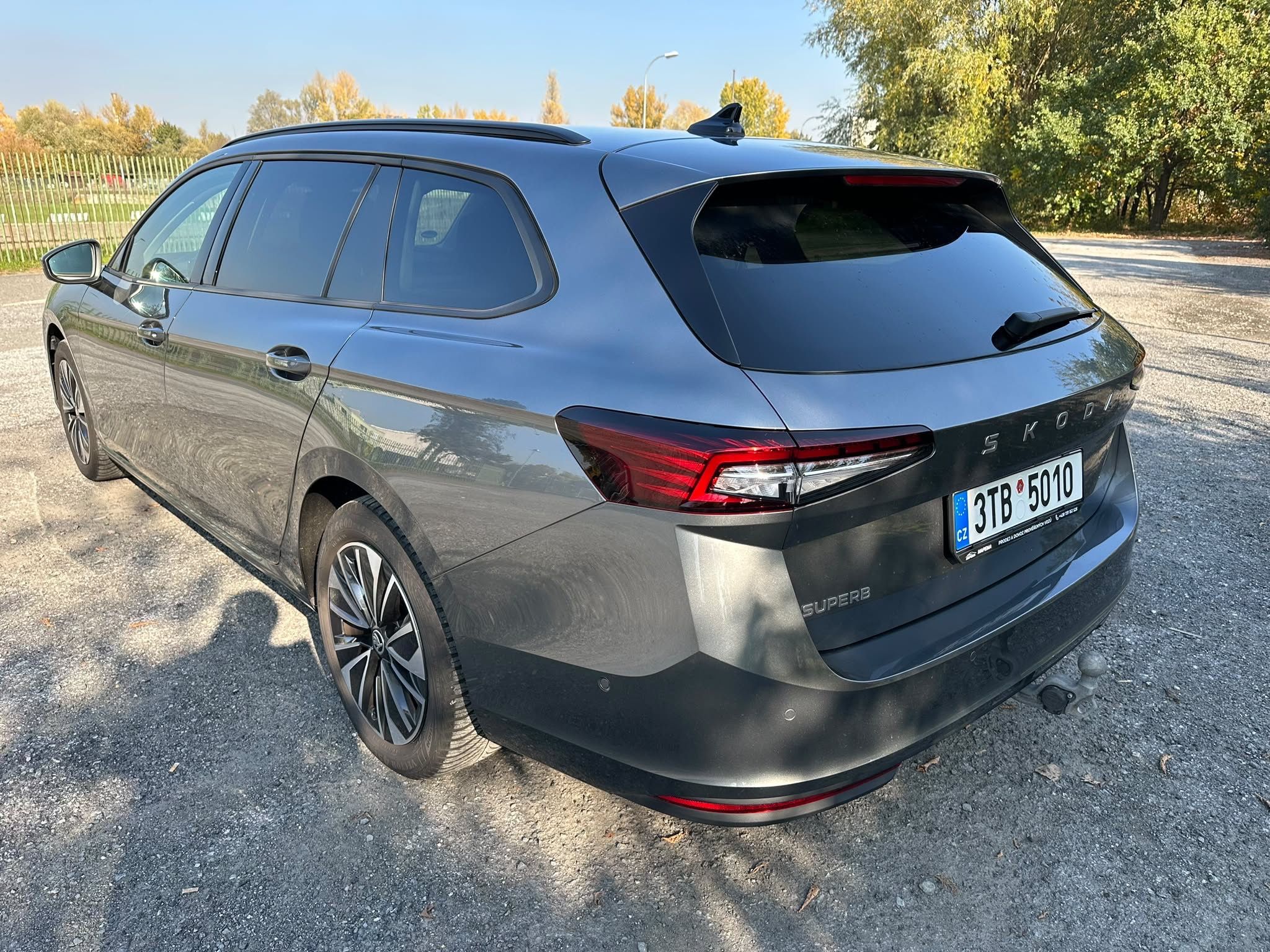 Škoda Superb, 1.5 TSI, DSG, tažné - fotka 3
