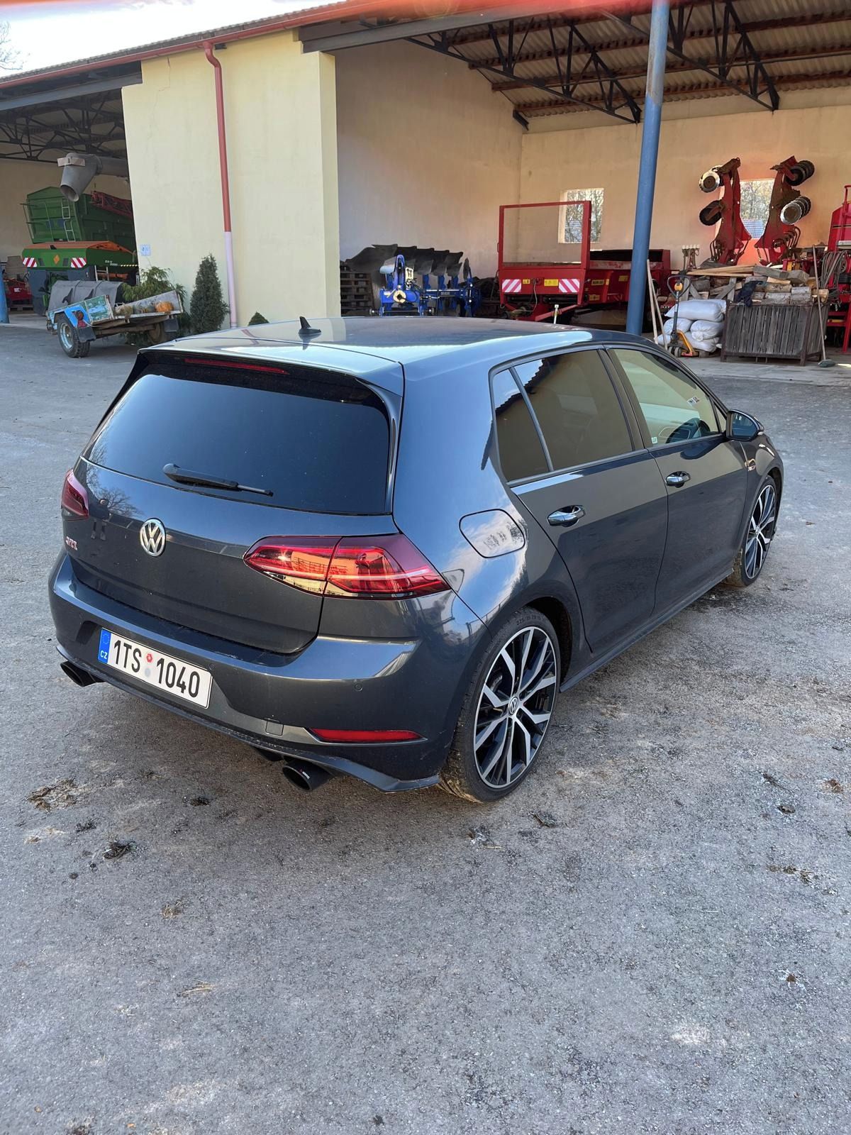 Volkswagen Golf, GTI 7.5 PERFORMANCE/DSG/DPH - fotka 2