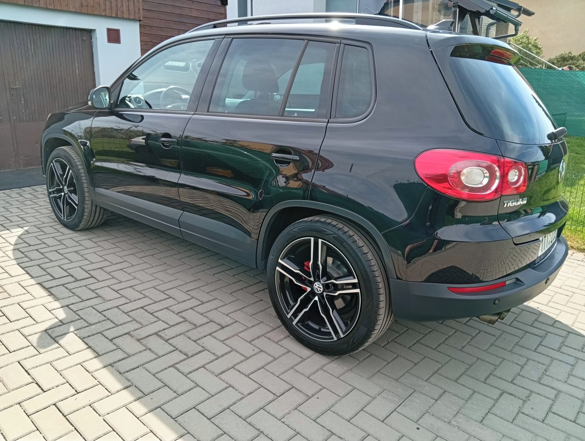 Volkswagen Tiguan, 1.4 TSI, garážované, 2x kola - fotka 3