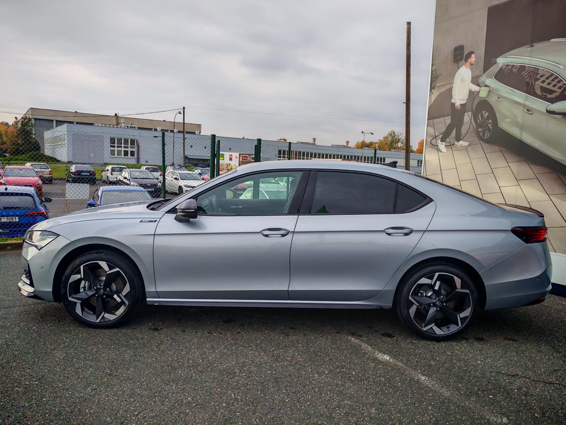 Škoda Superb, Sportline, 2,0TSi,DSG, 4x4 - fotka 3