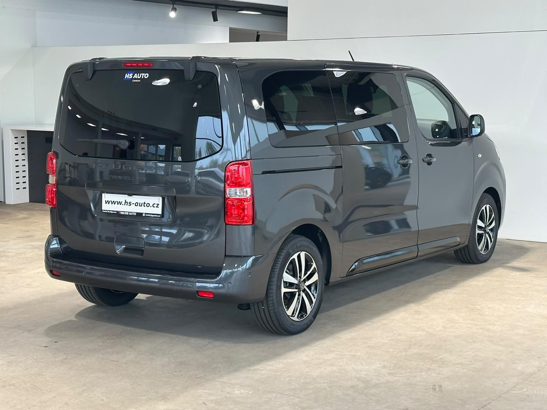 Peugeot Traveller, Allure L2 2.2 BlueHDi 180 EAT8 - fotka 4
