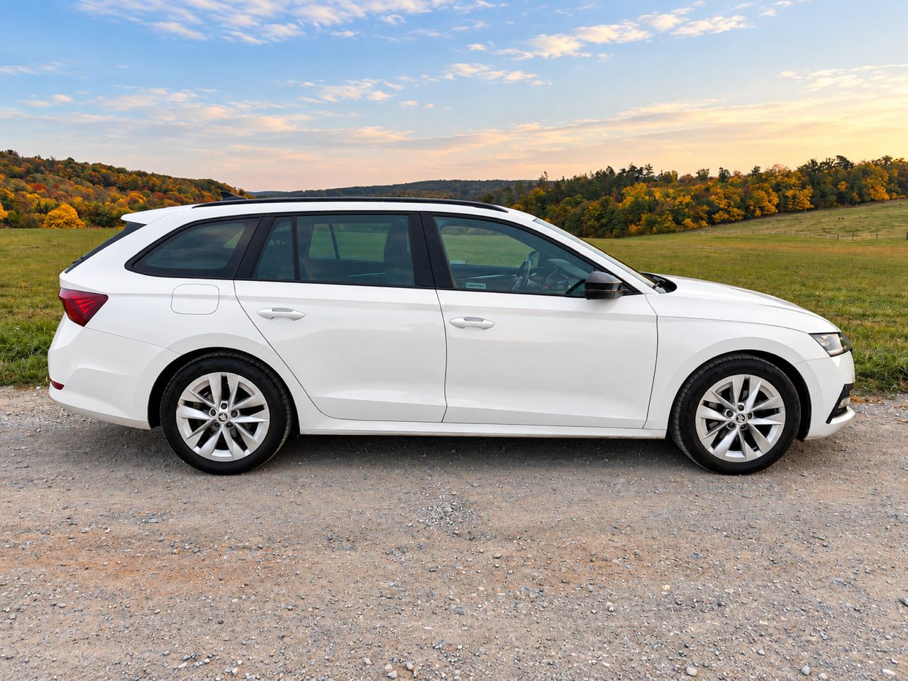 Škoda Octavia, 2.0TDI STYLE+ NEZ. TOP. LED ČR - fotka 6