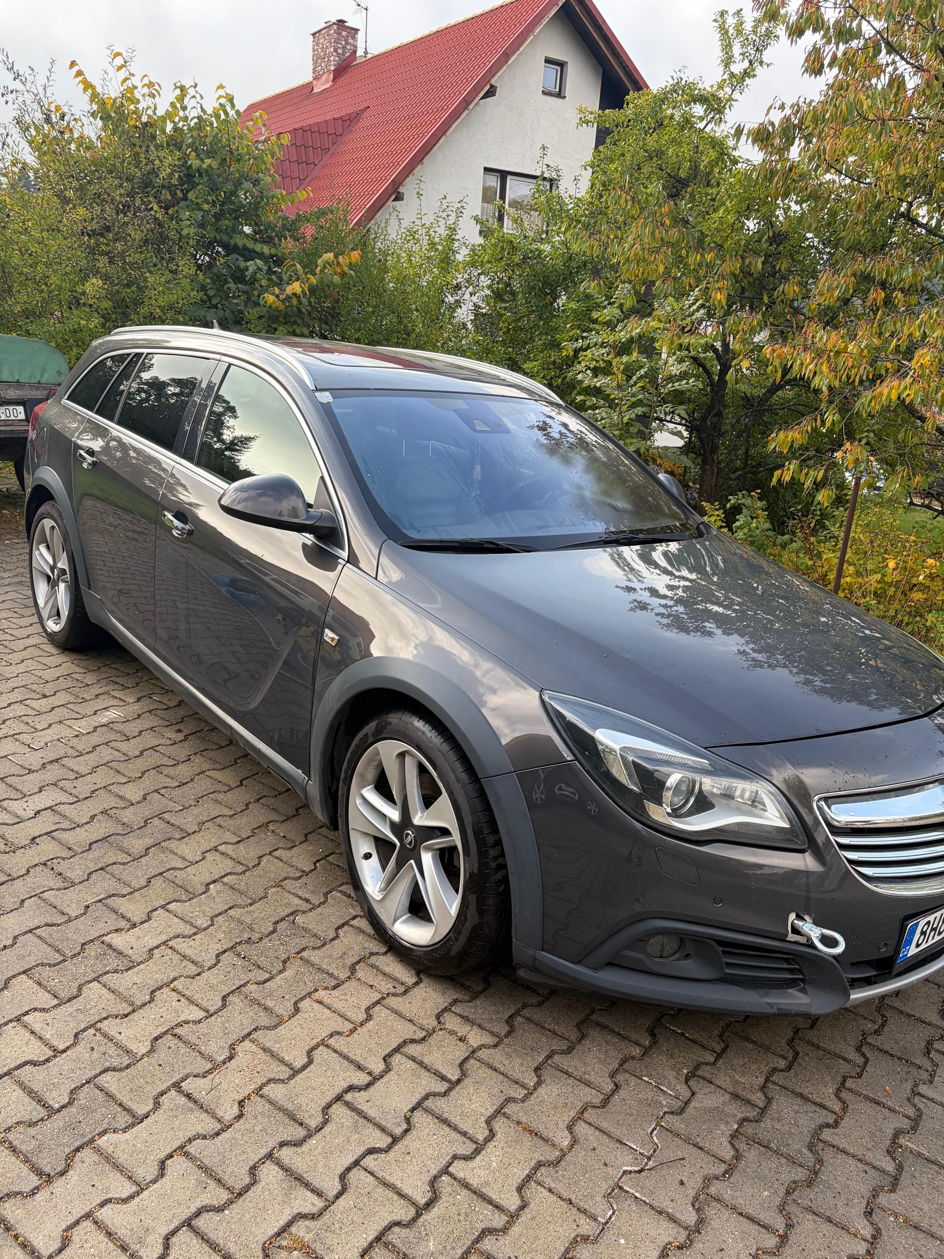 Opel Insignia, Opel Insignia Country Tourer