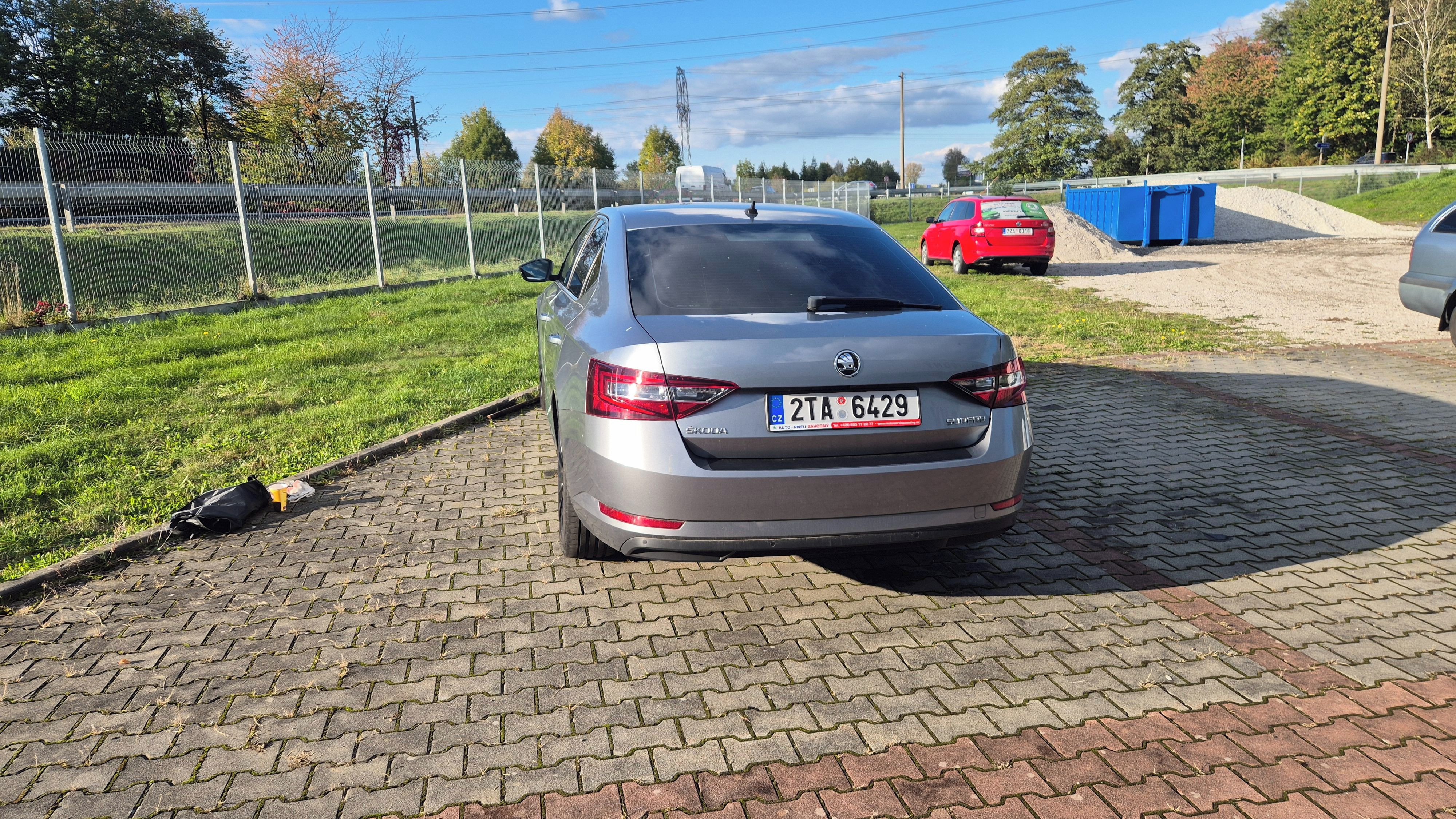 Škoda Superb, 2.0 TDI - fotka 5
