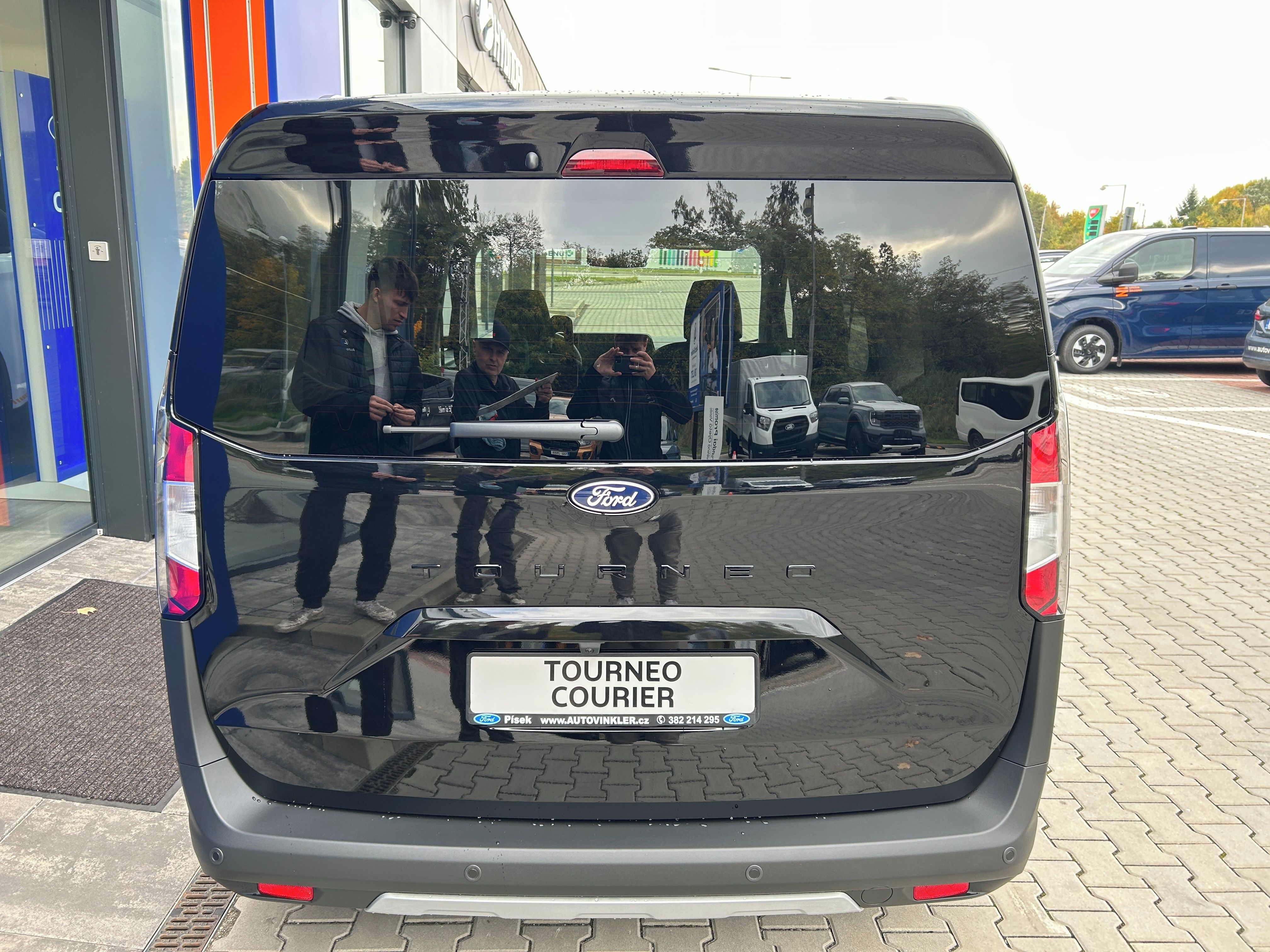 Ford Tourneo Courier, 1.0 EcoBoost 92 kW Active L1 - fotka 5