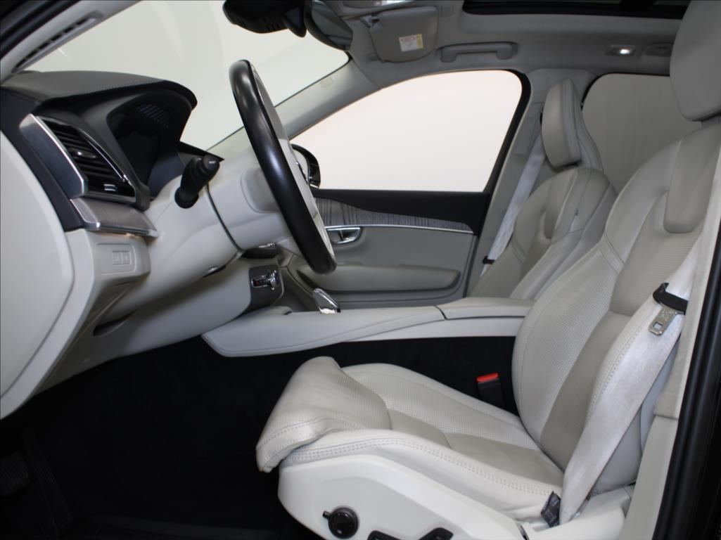 Volvo XC90, 2,0 T8 Ultimate Bright B&W Vzd - fotka 6