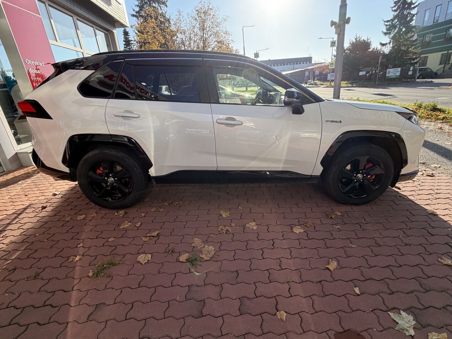 Toyota Rav4, 2.5 Hybrid e-CVT 222k (4x4) - fotka 5