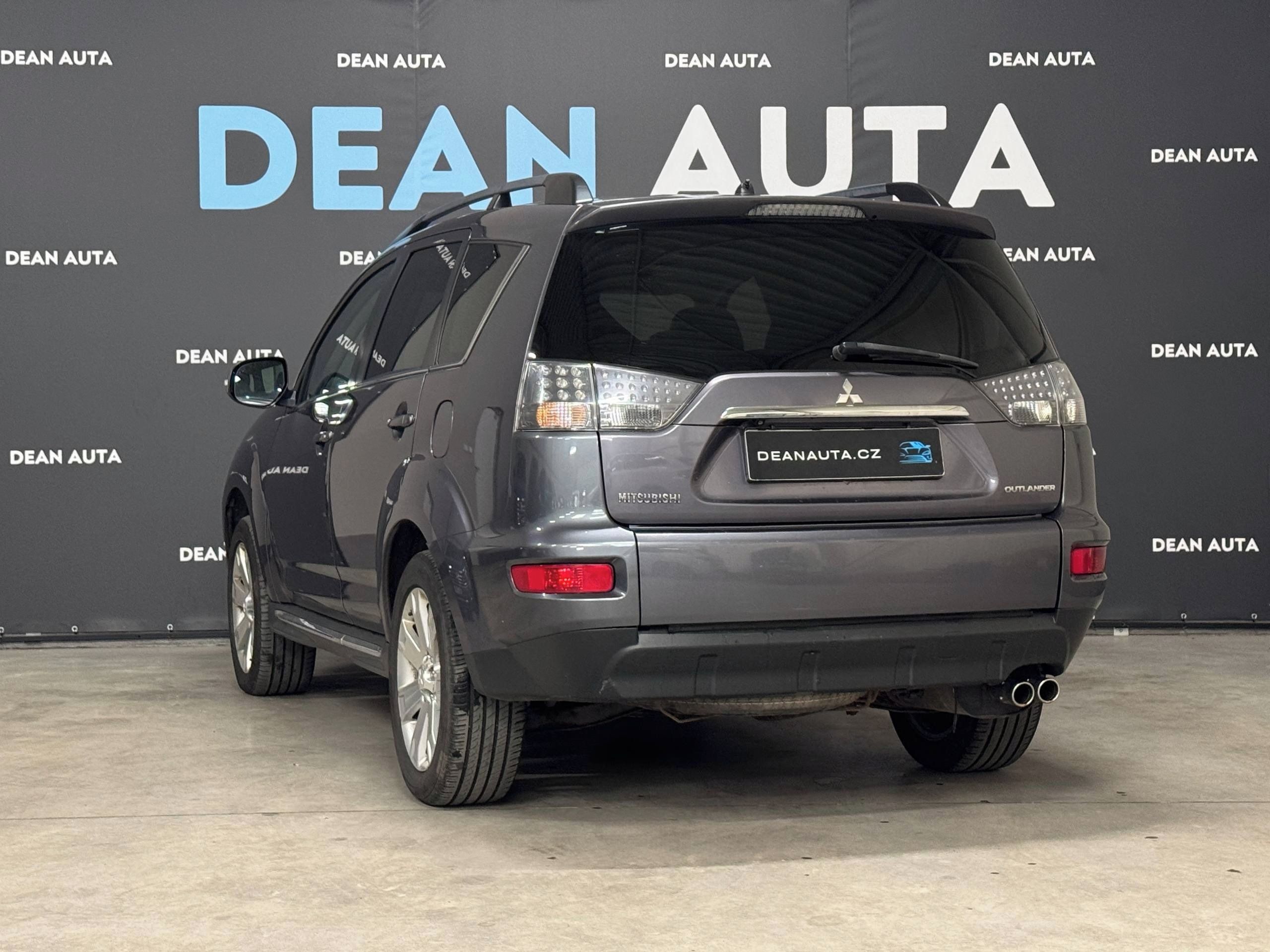 Mitsubishi Outlander, 2.2d 115kw 4x4 - fotka 4