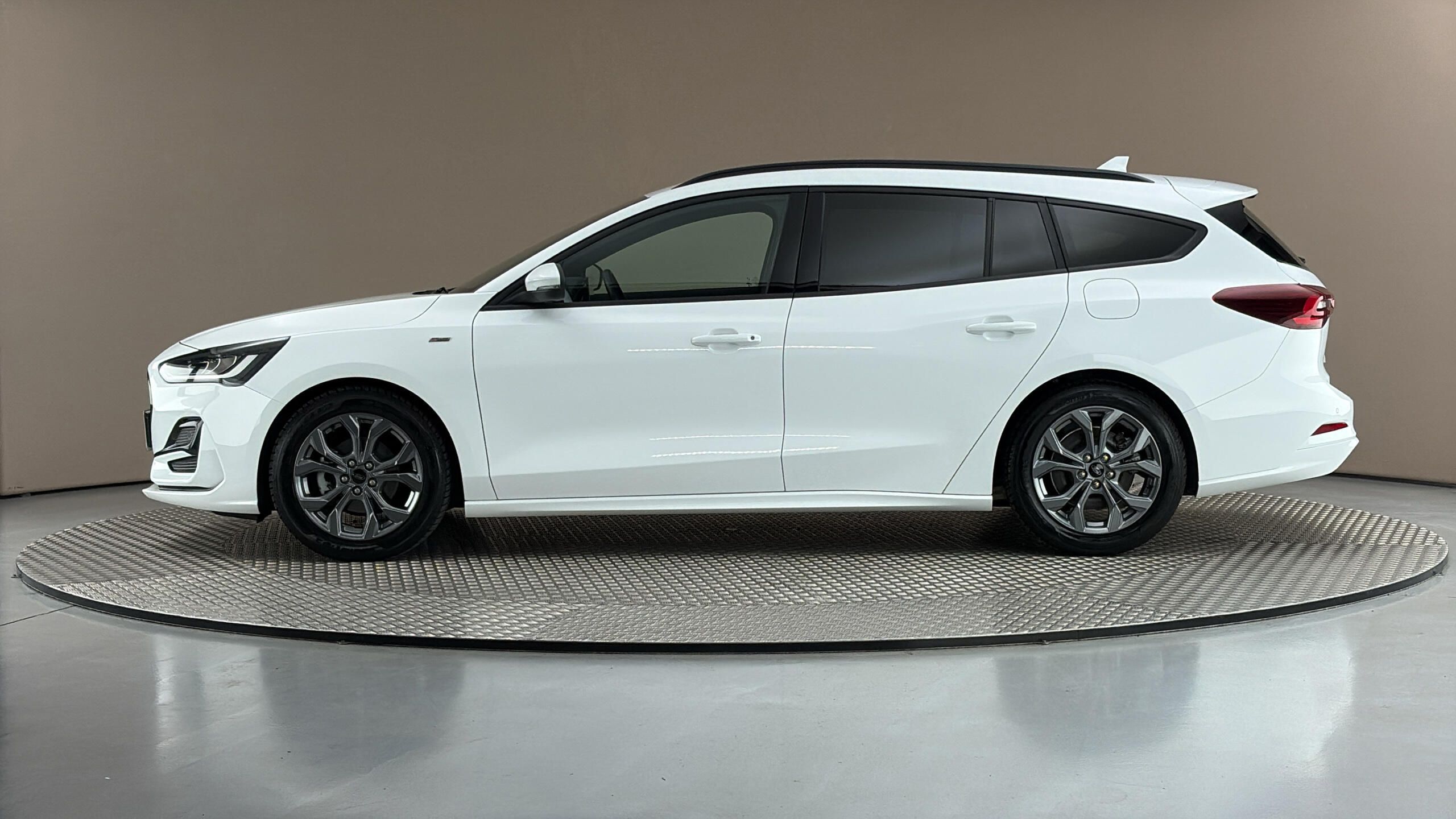 Ford Focus, 1.0 Ecoboost AUT St-Line X Kom - fotka 4