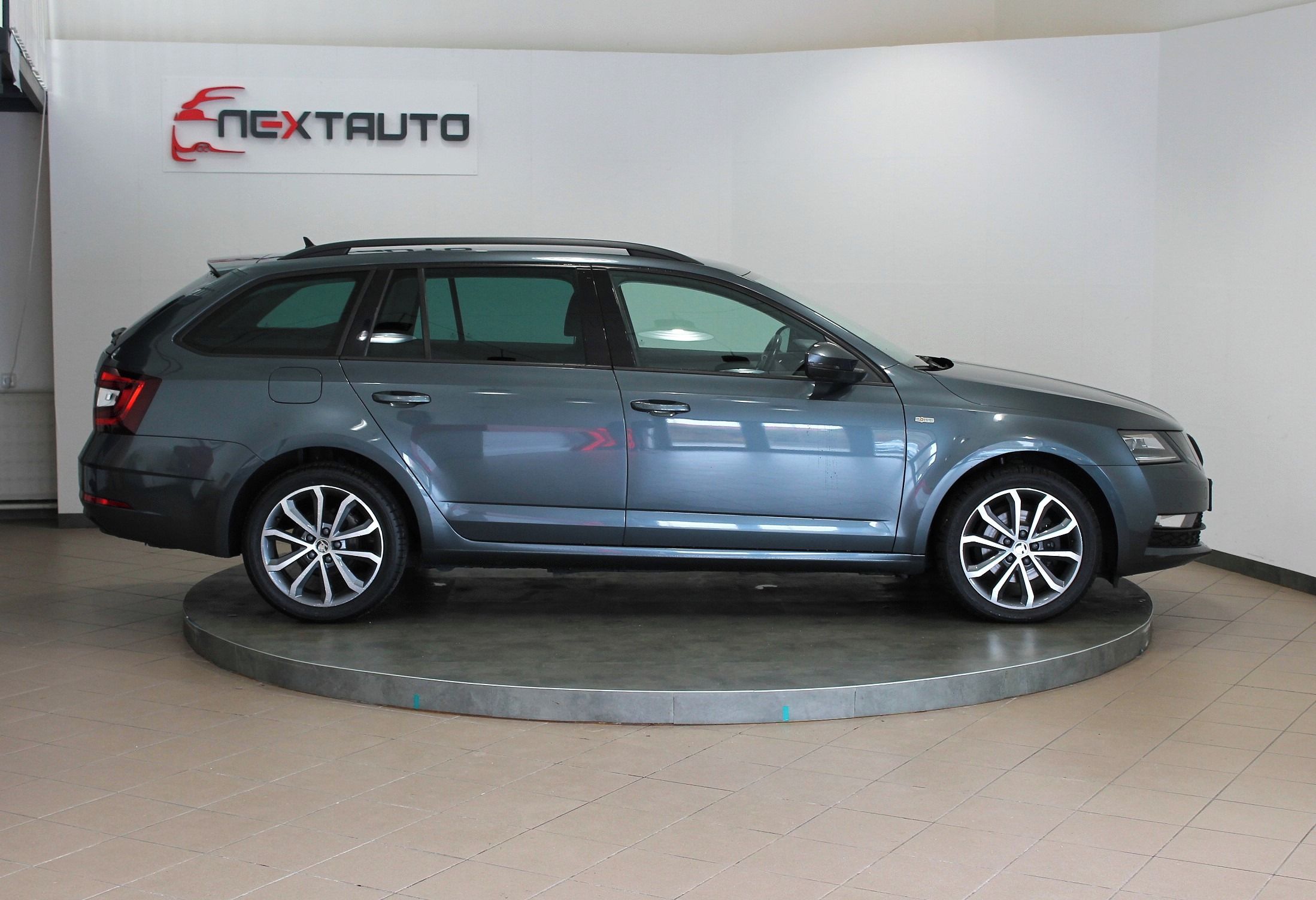 Škoda Octavia, 2.0 TDI 110kW DSG SOLEIL - fotka 6
