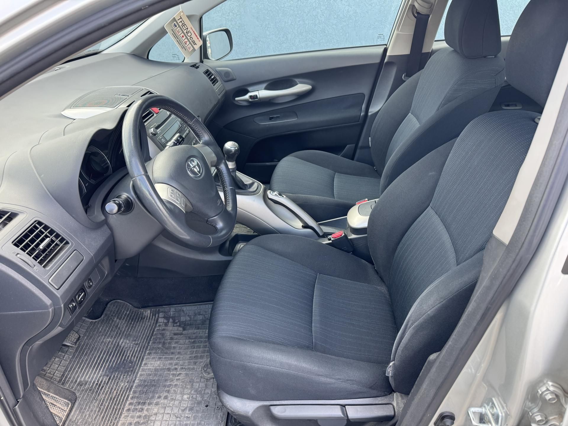 Toyota Auris, 1,6VVT-i EXCLUSIVE, ČR - fotka 6