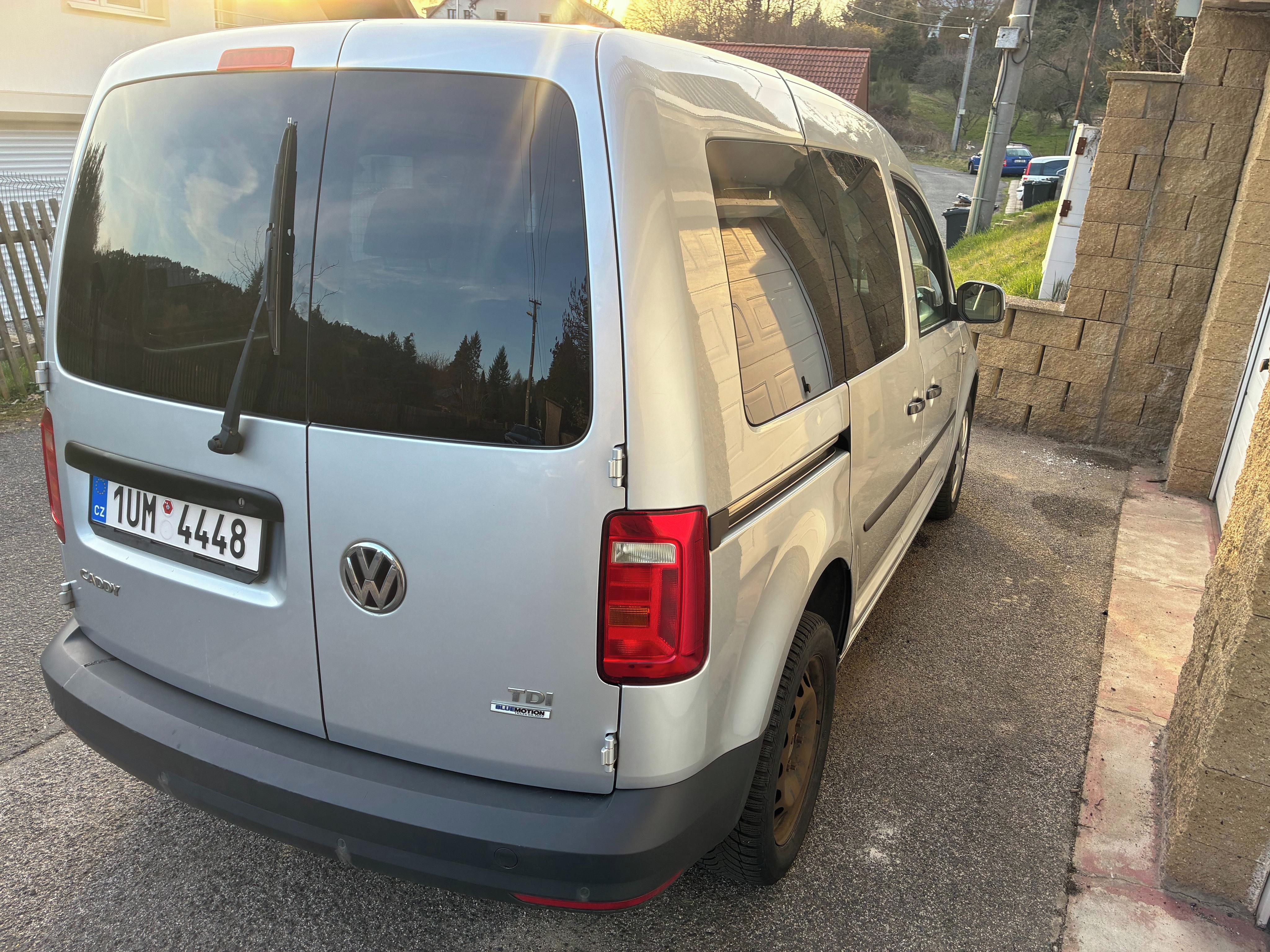 Volkswagen Caddy, 1.9 TDI, automat, servisováno - fotka 4