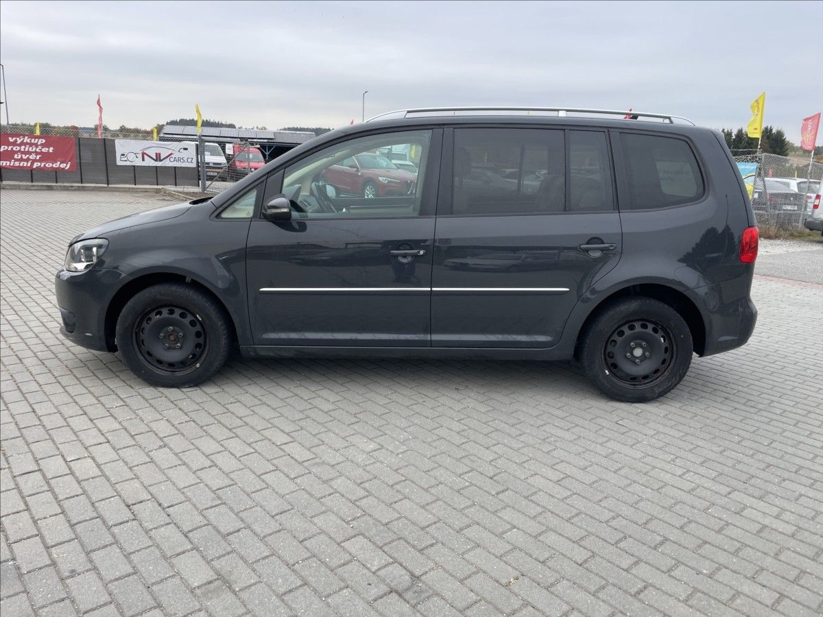 Volkswagen Touran, 2,0 TDi 103kw DSG Highline Pan - fotka 2
