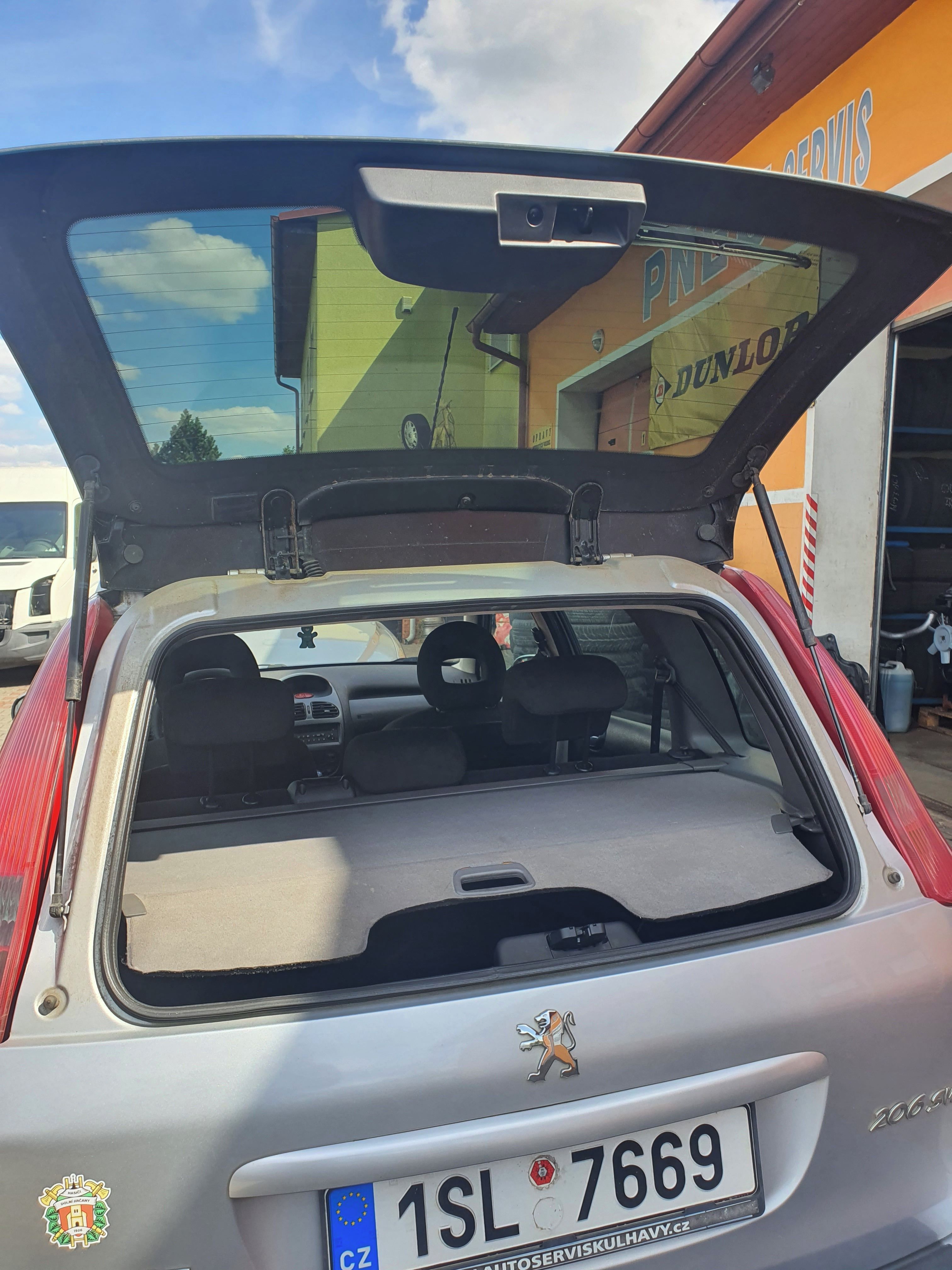 Peugeot 206, PEUGEOT 206 kombi Velmi pěkné - fotka 4