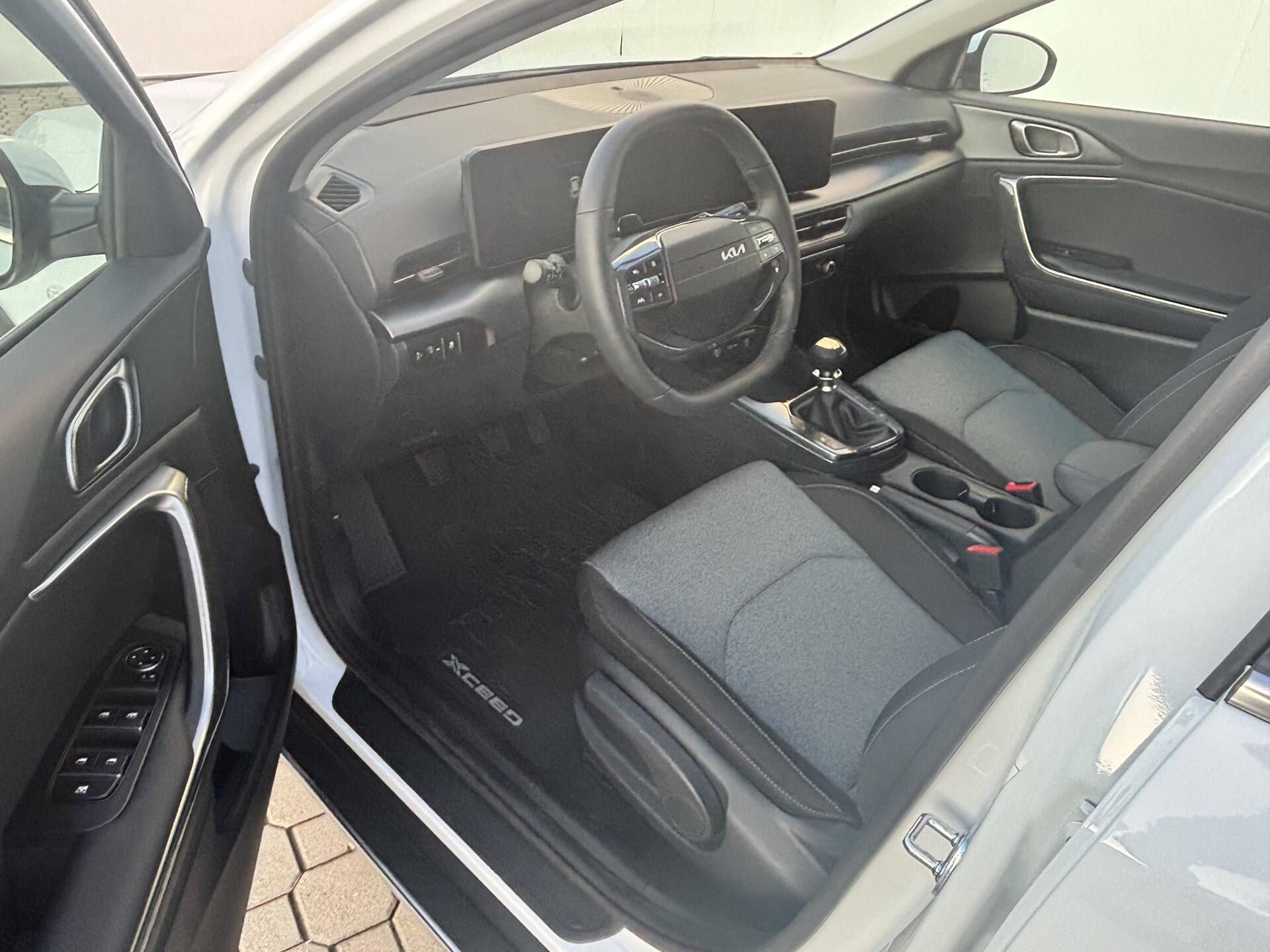 Kia XCee´d, SPIN 1,0 T-GDi - fotka 5