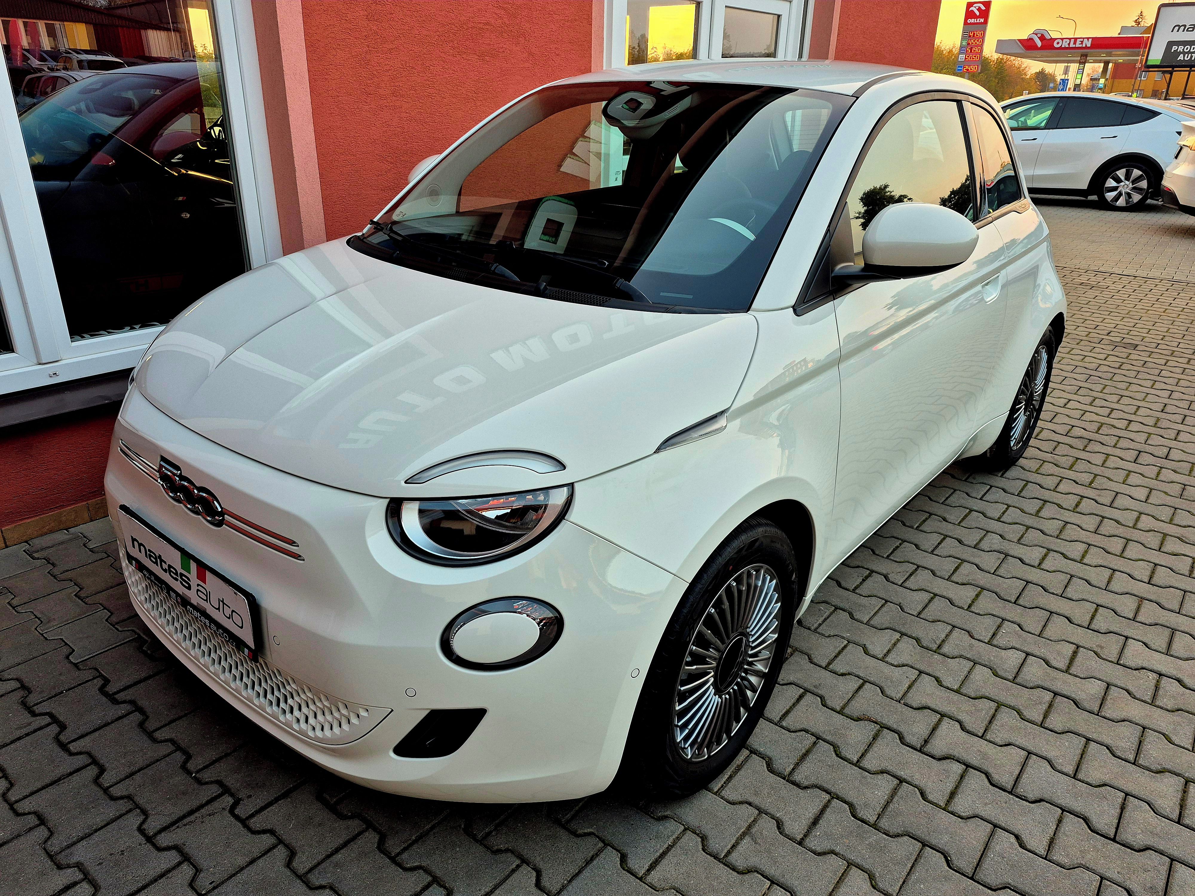 Fiat 500E, 87 kW / 42 kWh ICON SOH 96%