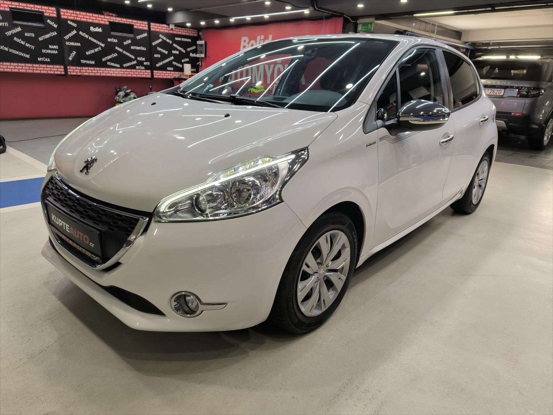 Peugeot 208, 1,2 NOVÉ ROZV  VTi 82 PURE TEC