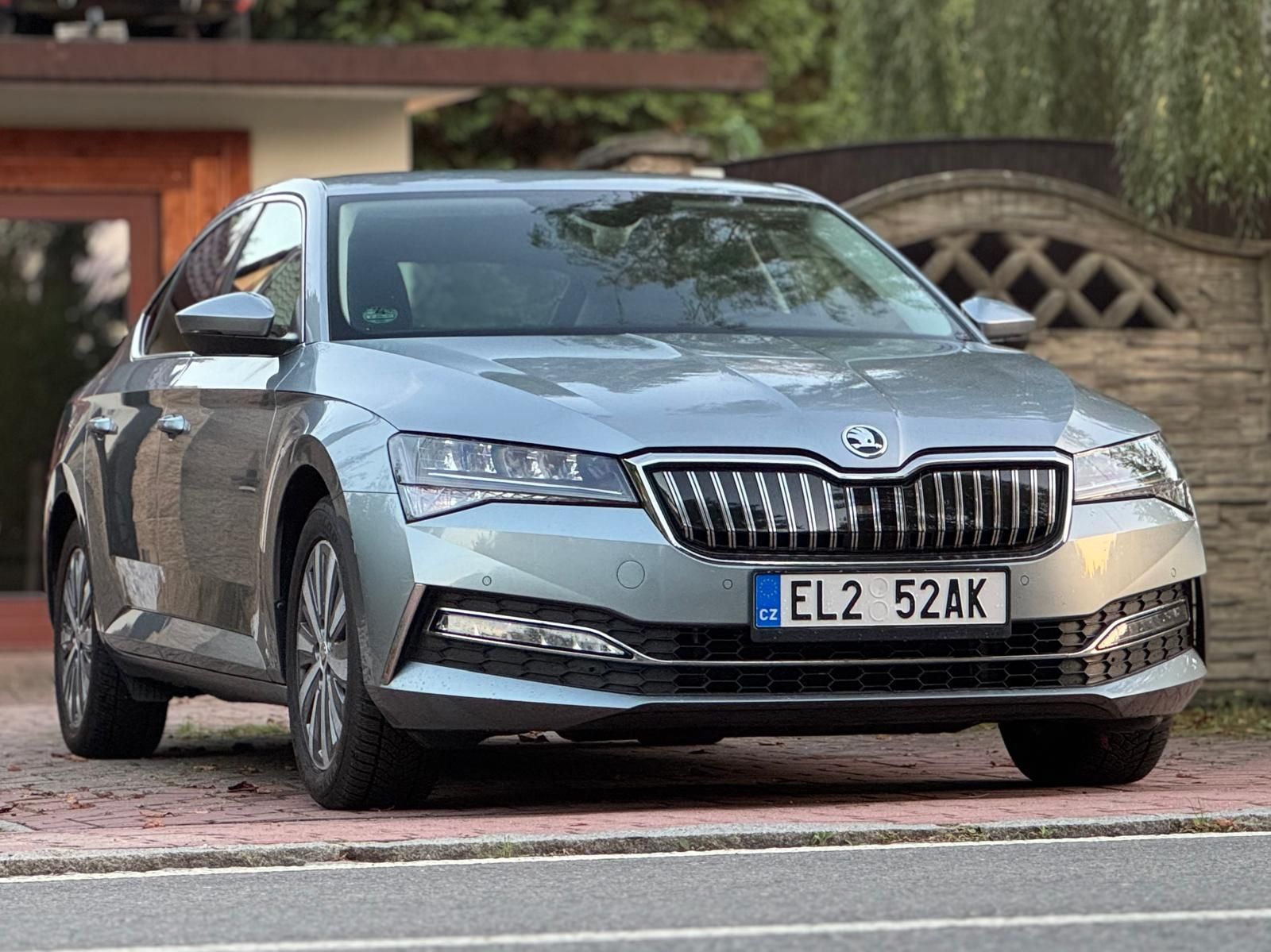 Škoda Superb, 1.4 PHEV 160kW 1.MAJIT. ČR DPH - fotka 3