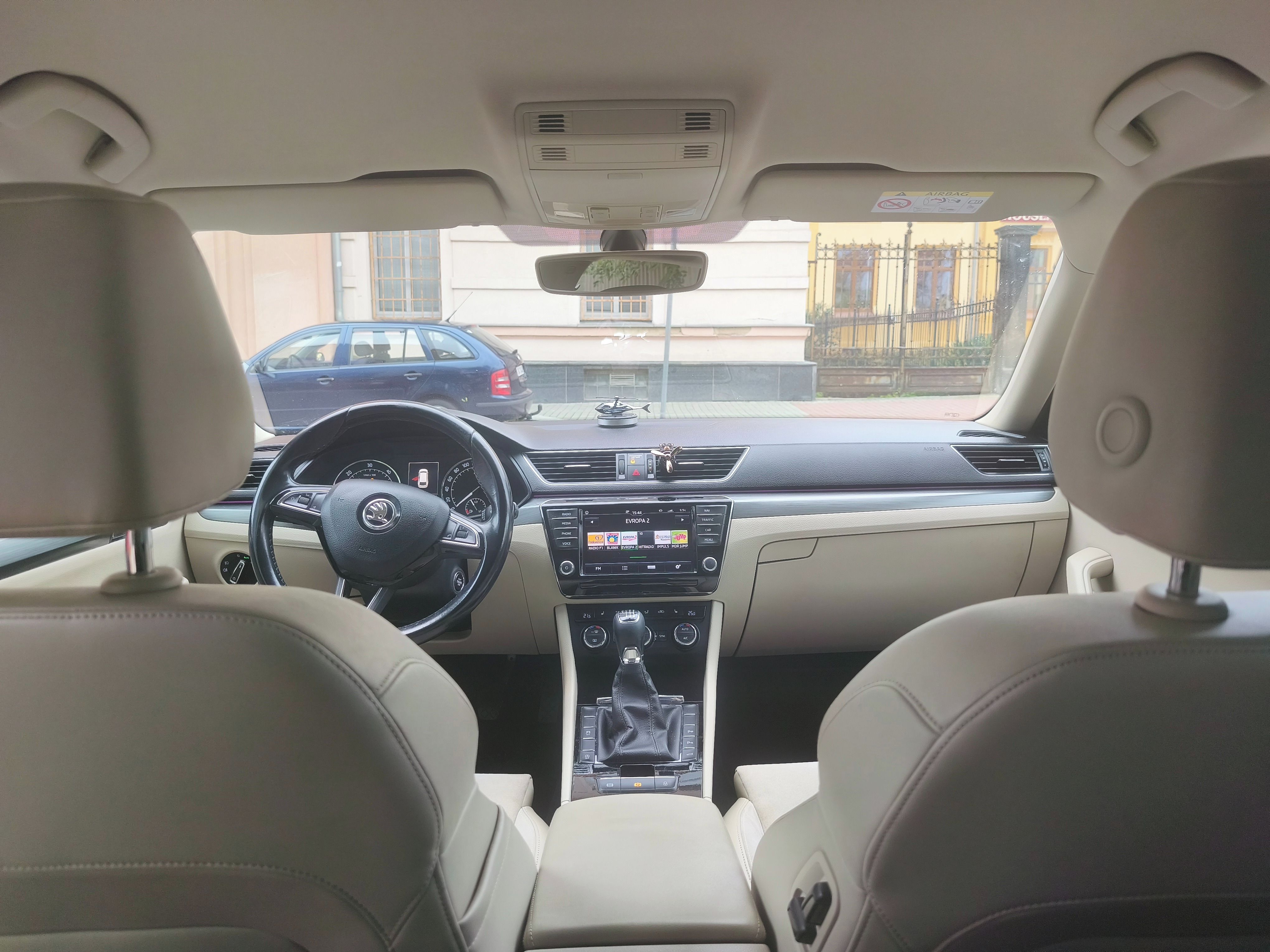 Škoda Superb, 2.0 TDI 140kW Style Combi - fotka 6