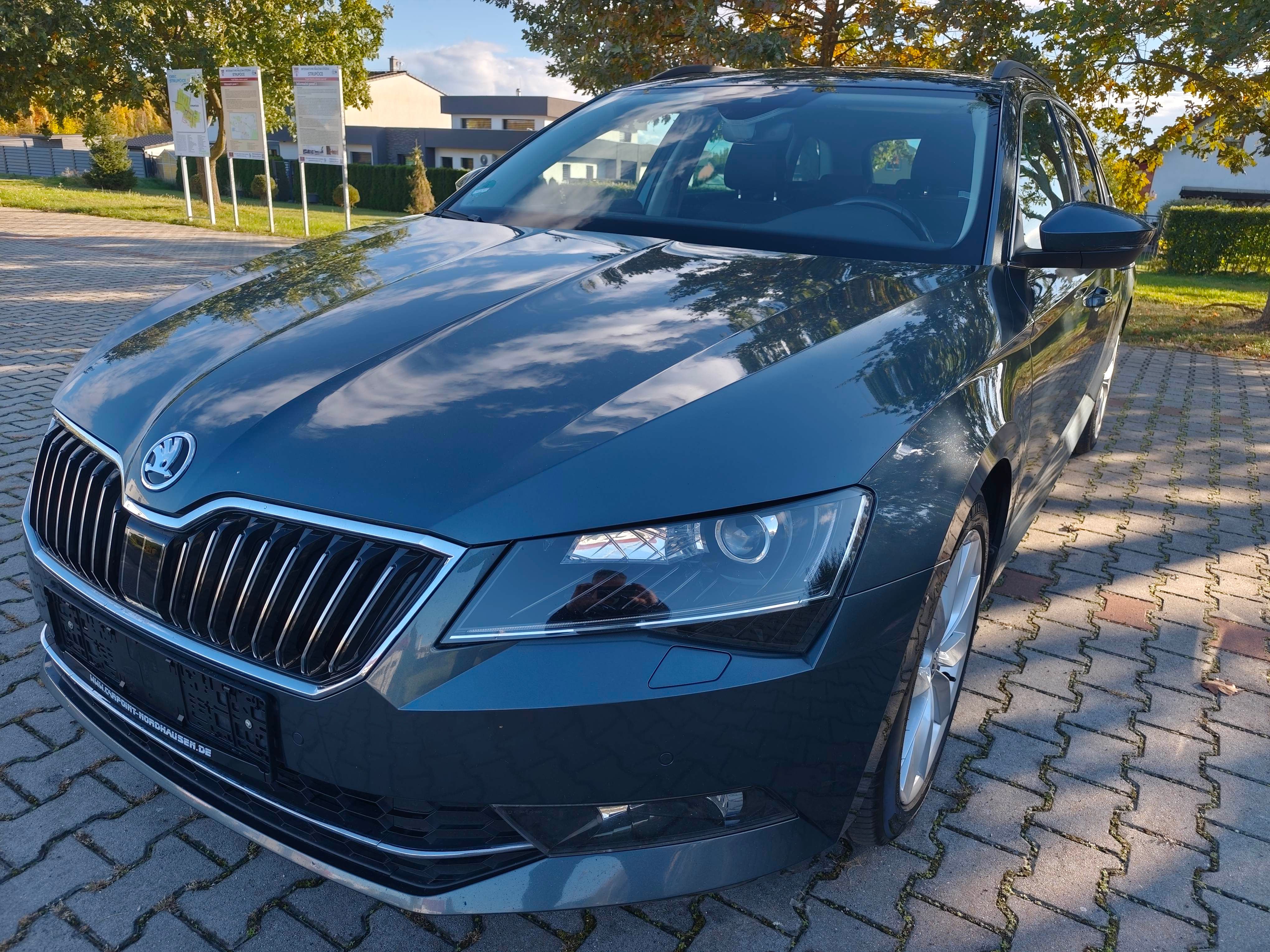 Škoda Superb, 2,0 TDI STYLE - fotka 6