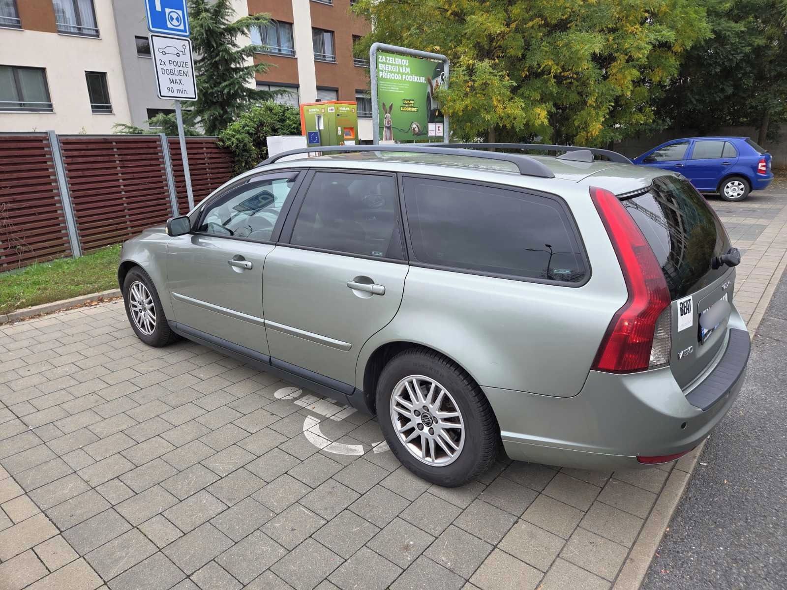 Volvo V50, 1.6 nafta, kůže, klima - fotka 6