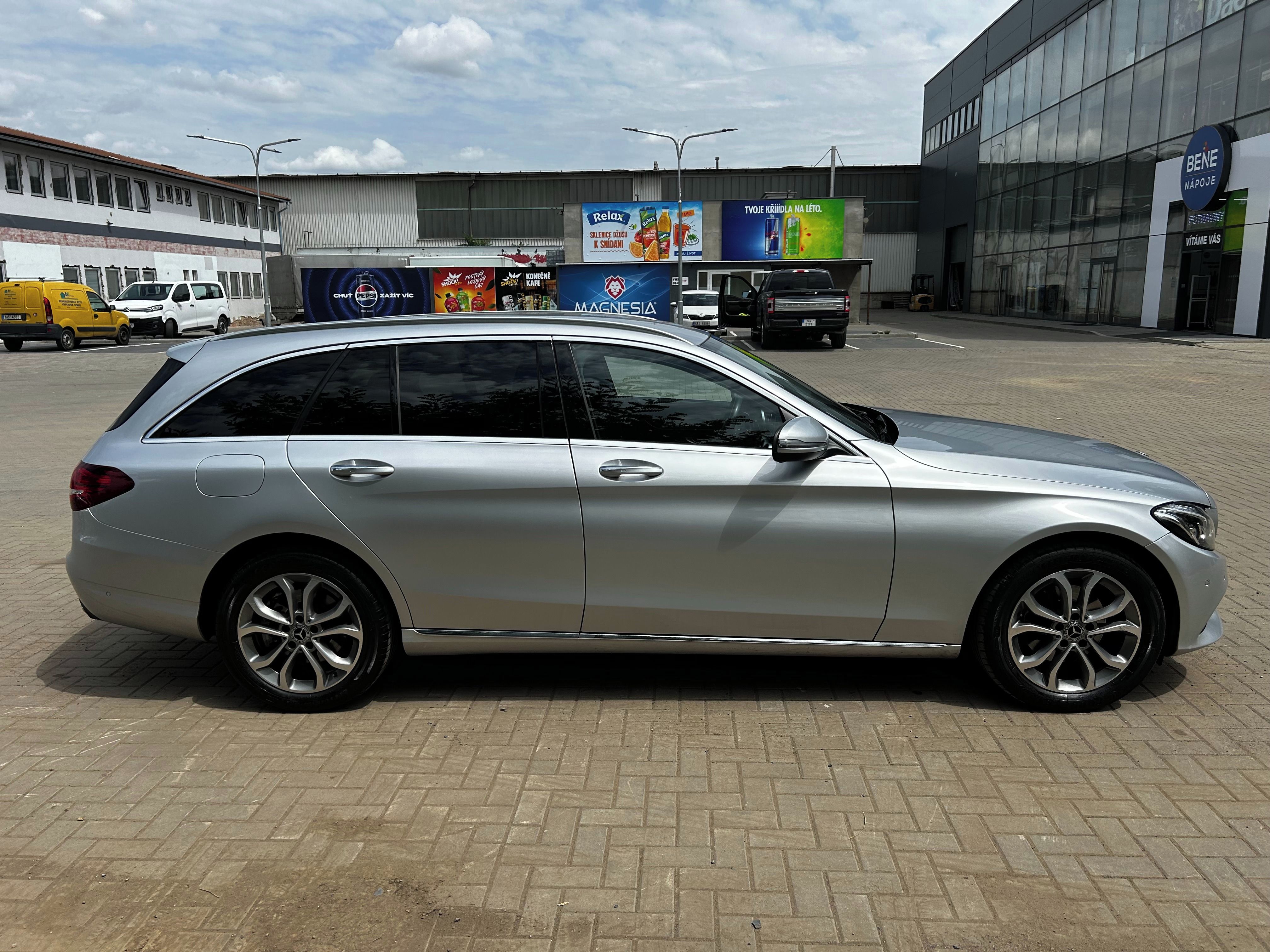 Mercedes-Benz Třídy C, D 4MATIC - fotka 2