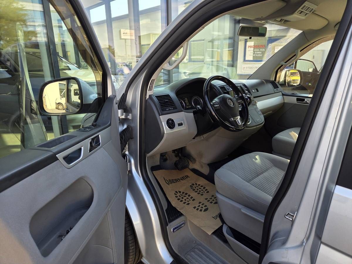 Volkswagen Multivan, 2.0 TDI DSG 132kW - fotka 6