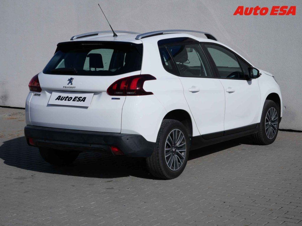 Peugeot 2008, 1.2 PT,ČR,Active - fotka 4