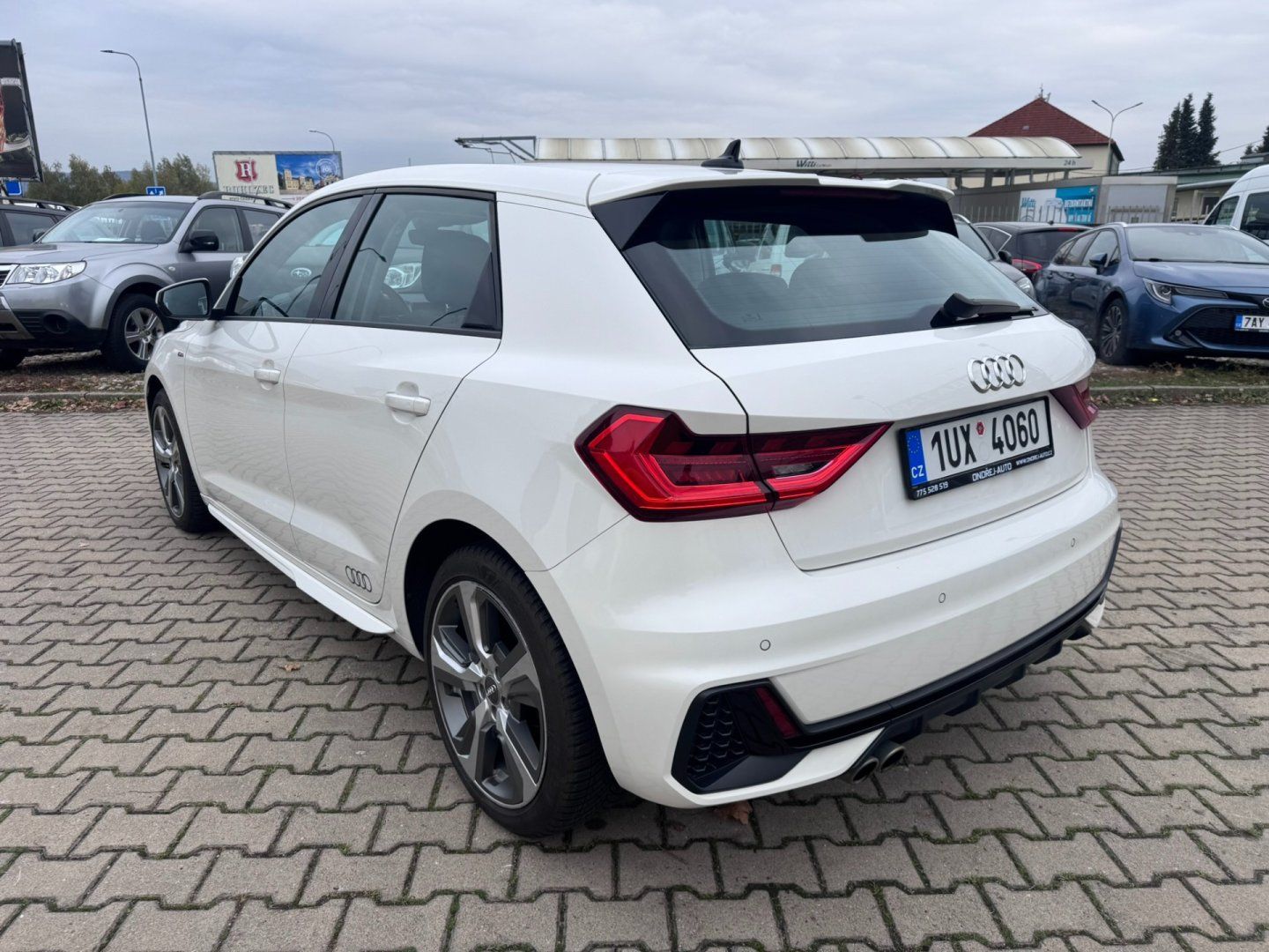 Audi A1, 2,0 TFSI 147 KW S-LINE DPH - fotka 4