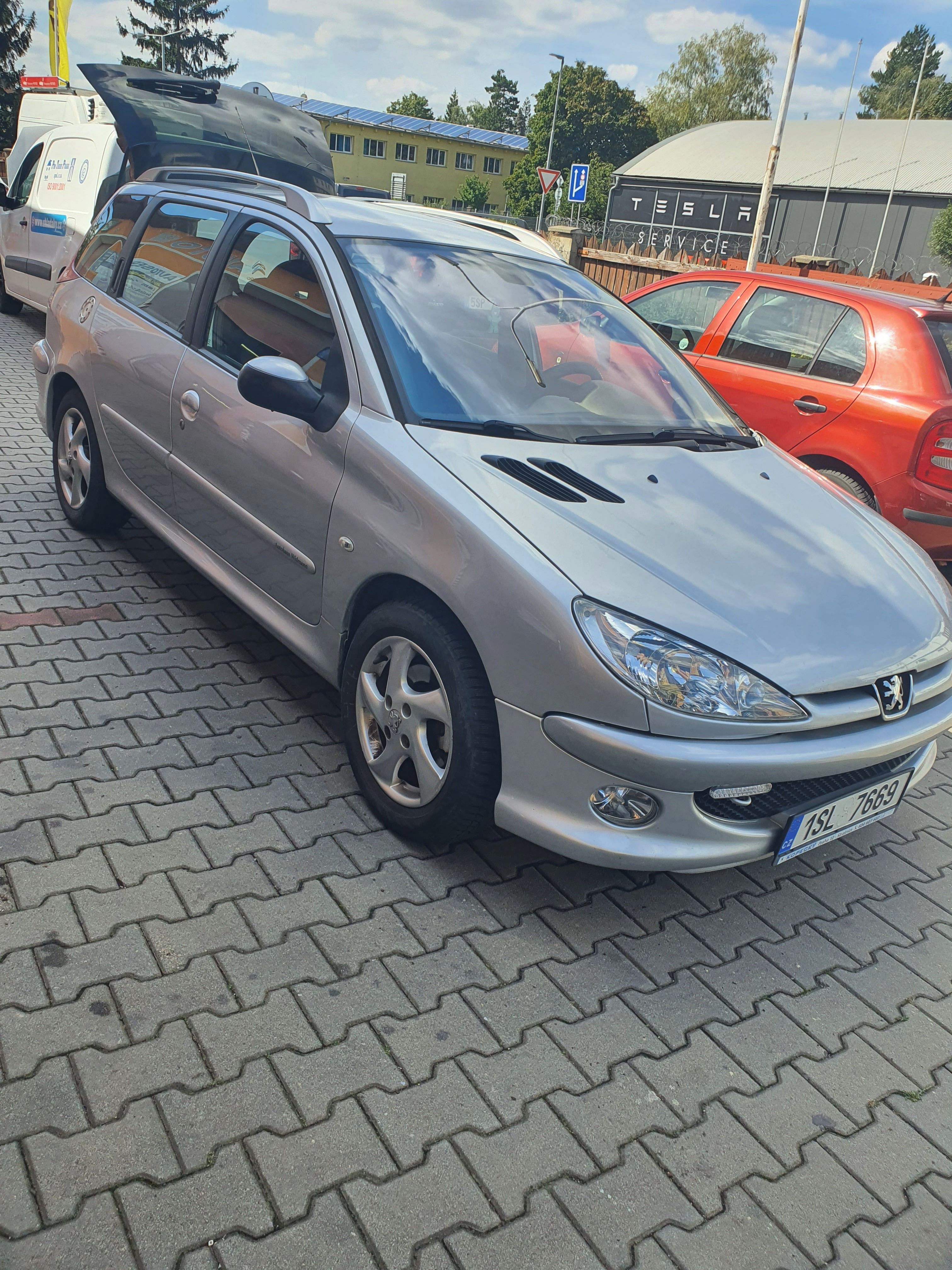 Peugeot 206, PEUGEOT 206 kombi Velmi pěkné