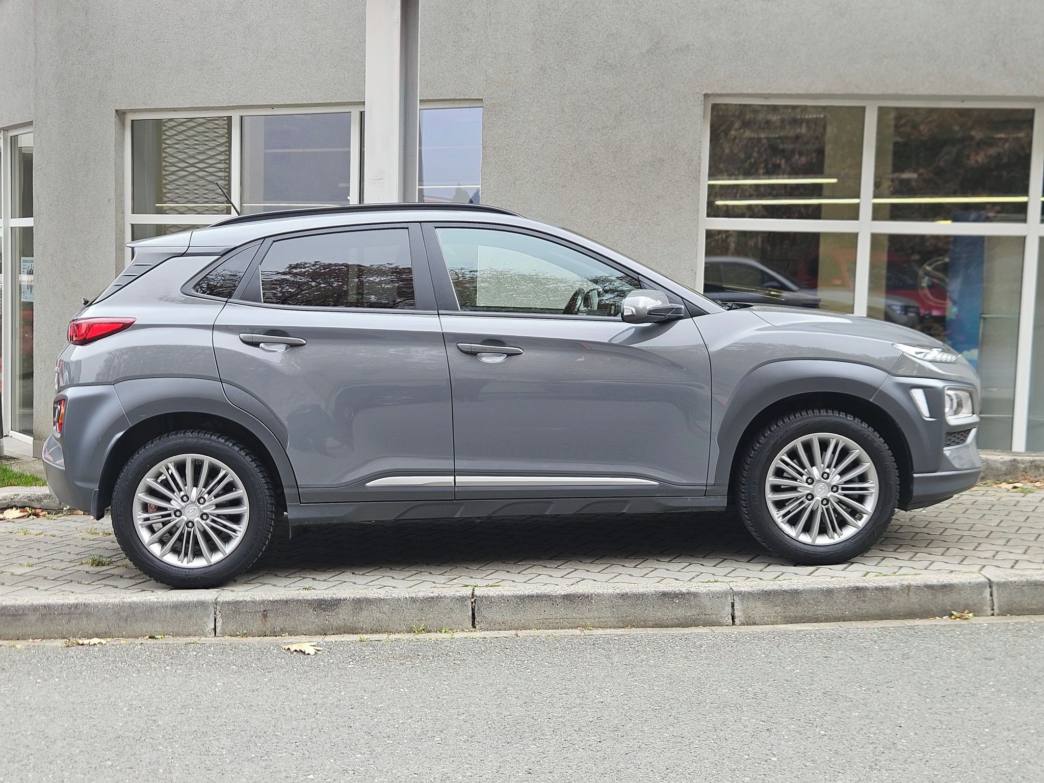 Hyundai Kona, 1,0 T-GDi, Mystic+Guard, 1.maj - fotka 6