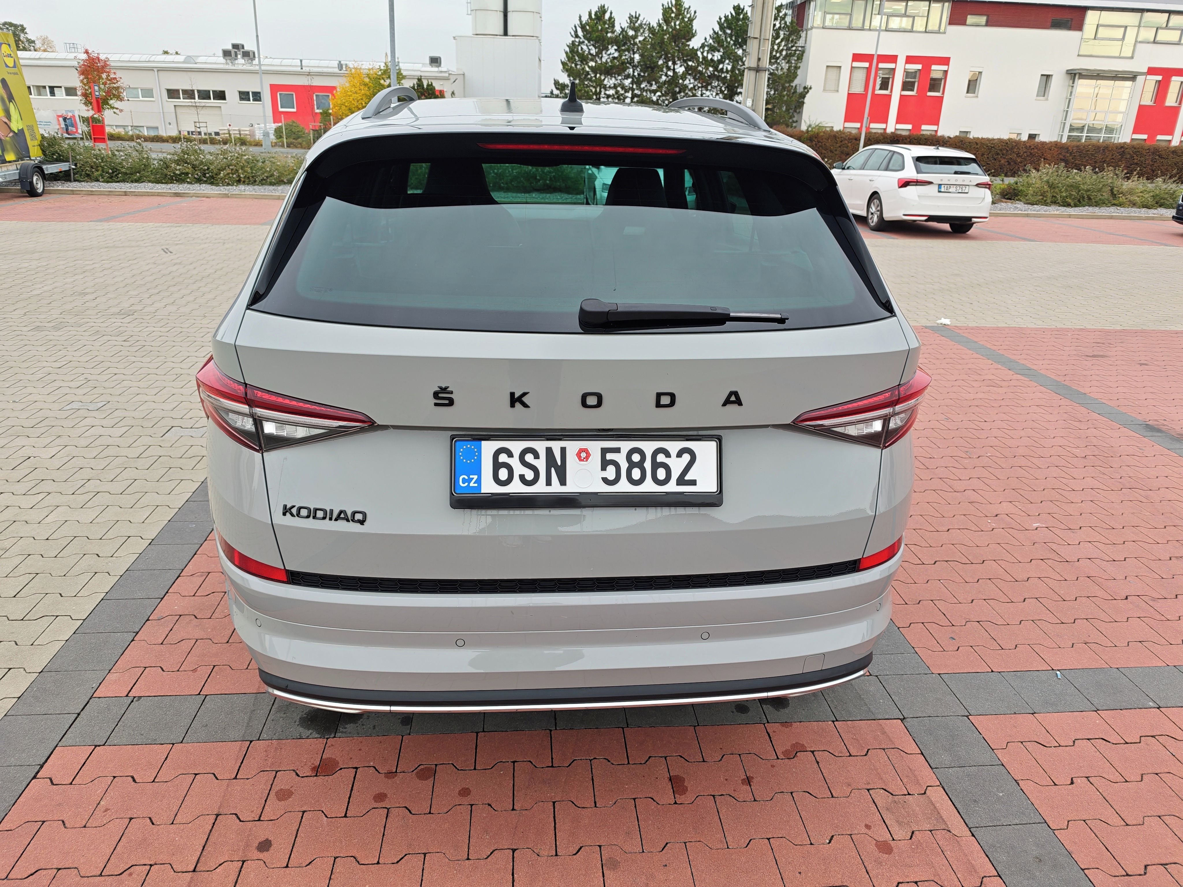 Škoda Kodiaq, Sportline 1.5 TSI, automat - fotka 4