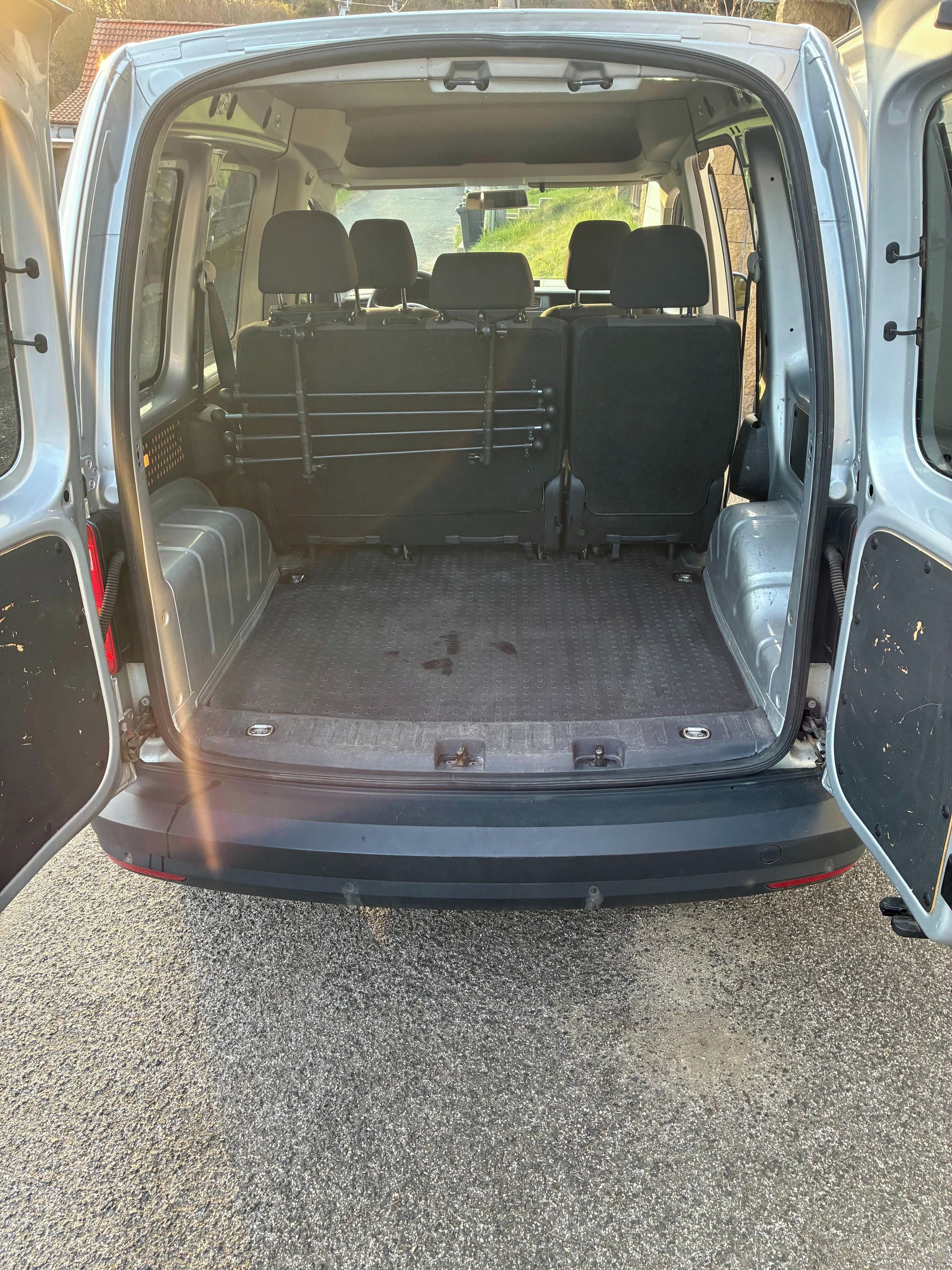 Volkswagen Caddy, 1.9 TDI, automat, servisováno - fotka 6