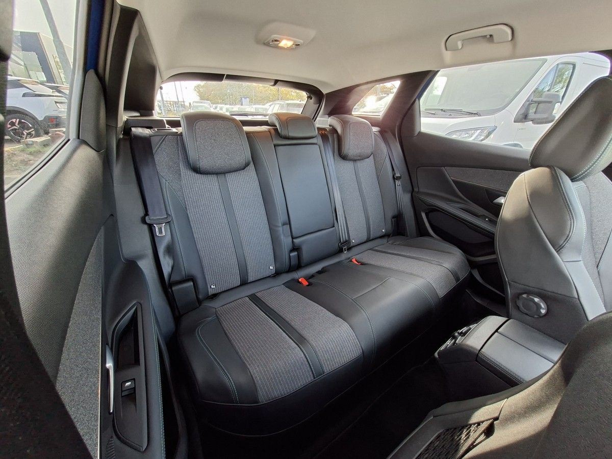 Peugeot 3008, ALLURE PACK HYBRID 225 e-EAT8 - fotka 6