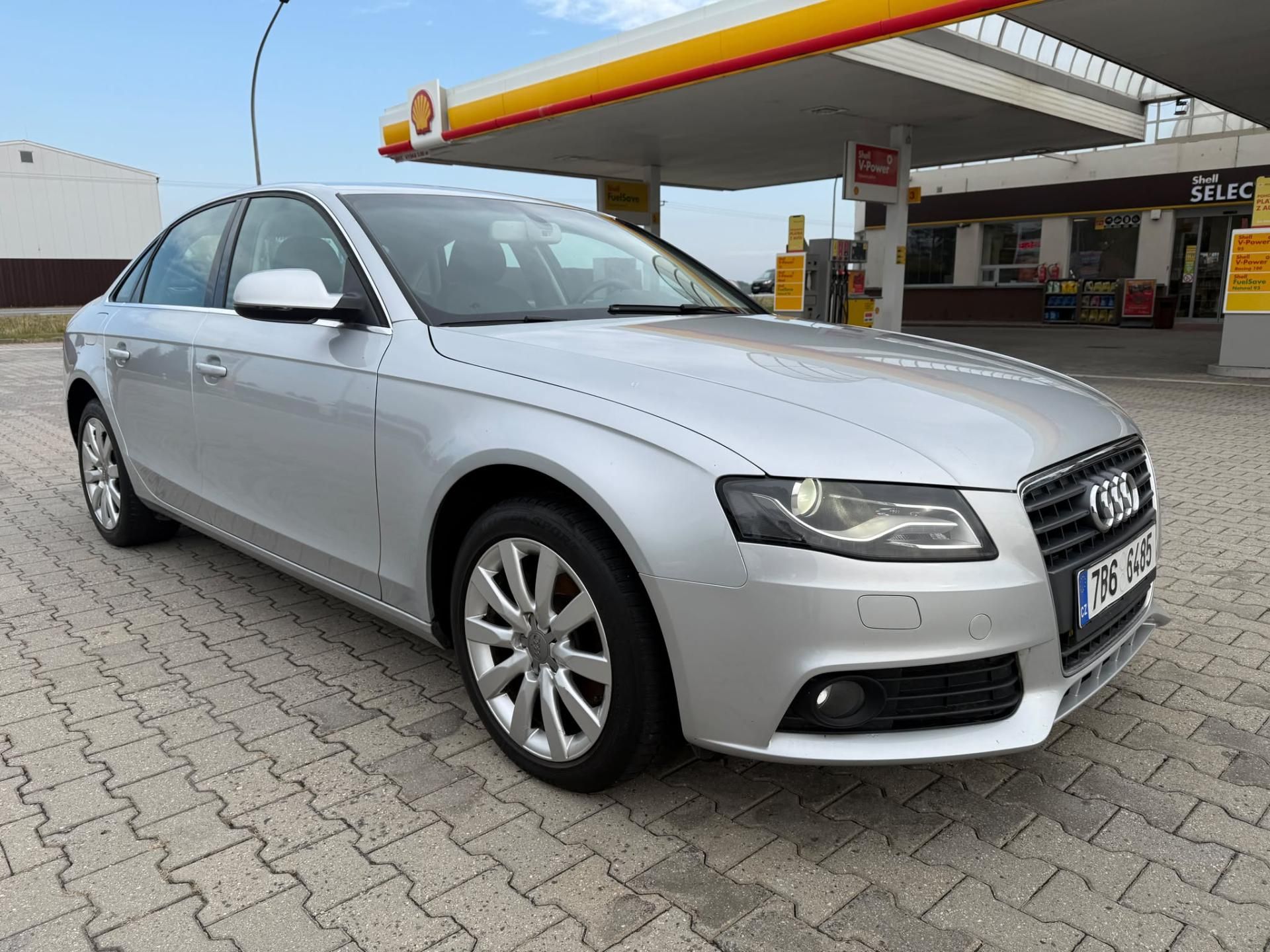 Audi A4, 2,0 TDI - fotka 2