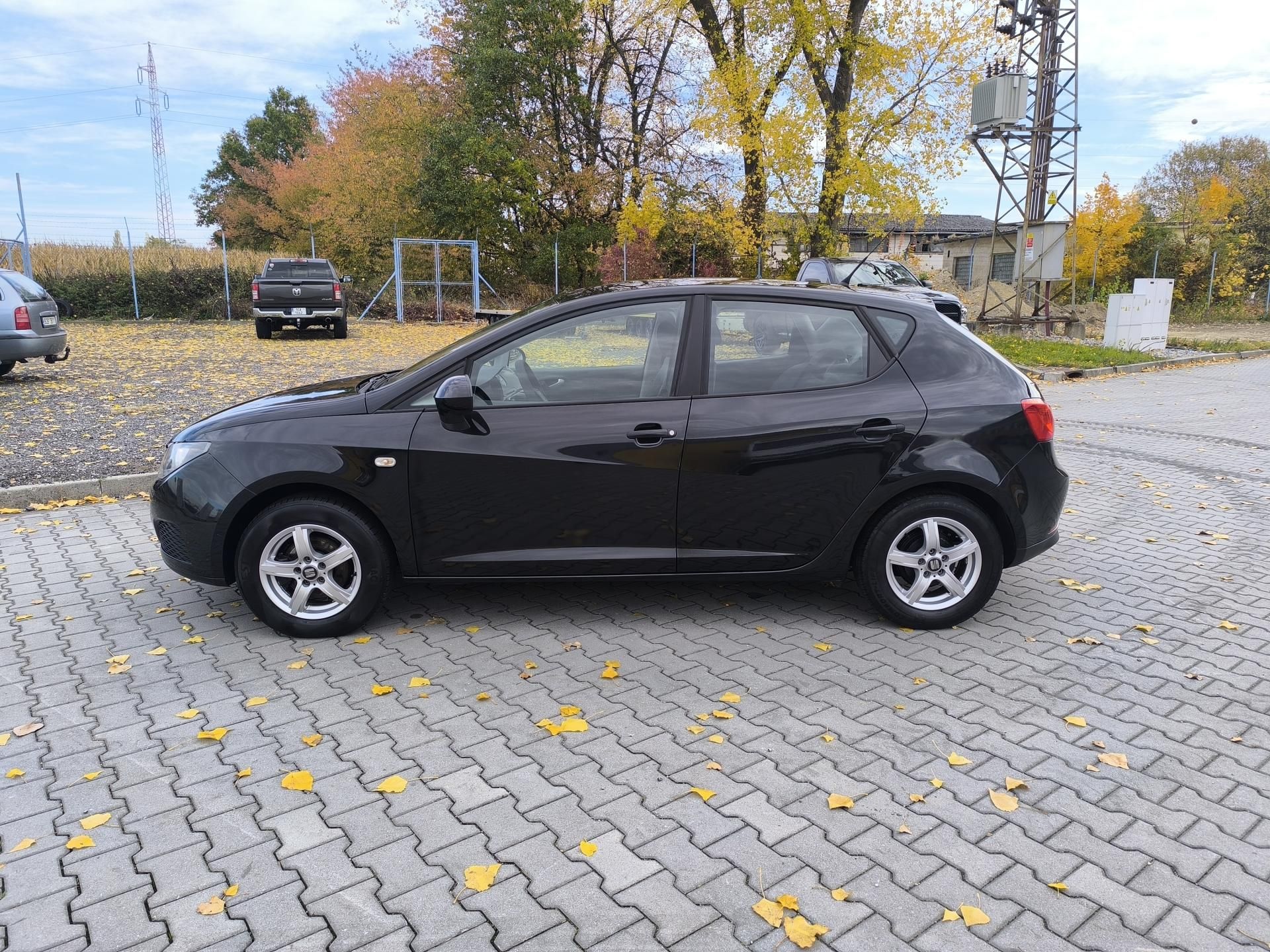 Seat Ibiza, 1.2 DOLOŽENÉ KM, 1.MAJITEL - fotka 4