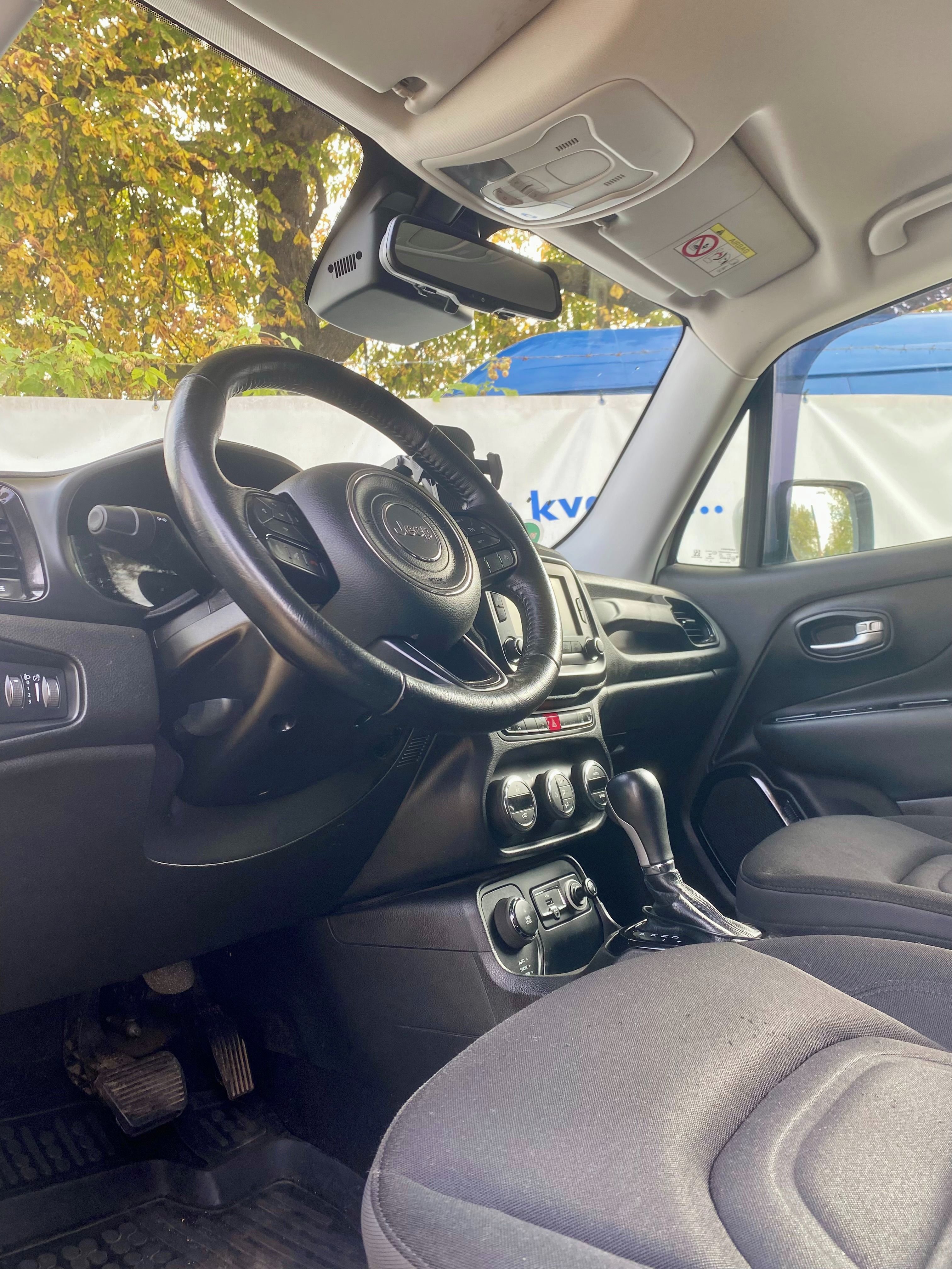 Jeep Renegade, 1.4 M-Air, 125 kW,4X4, Automat - fotka 6
