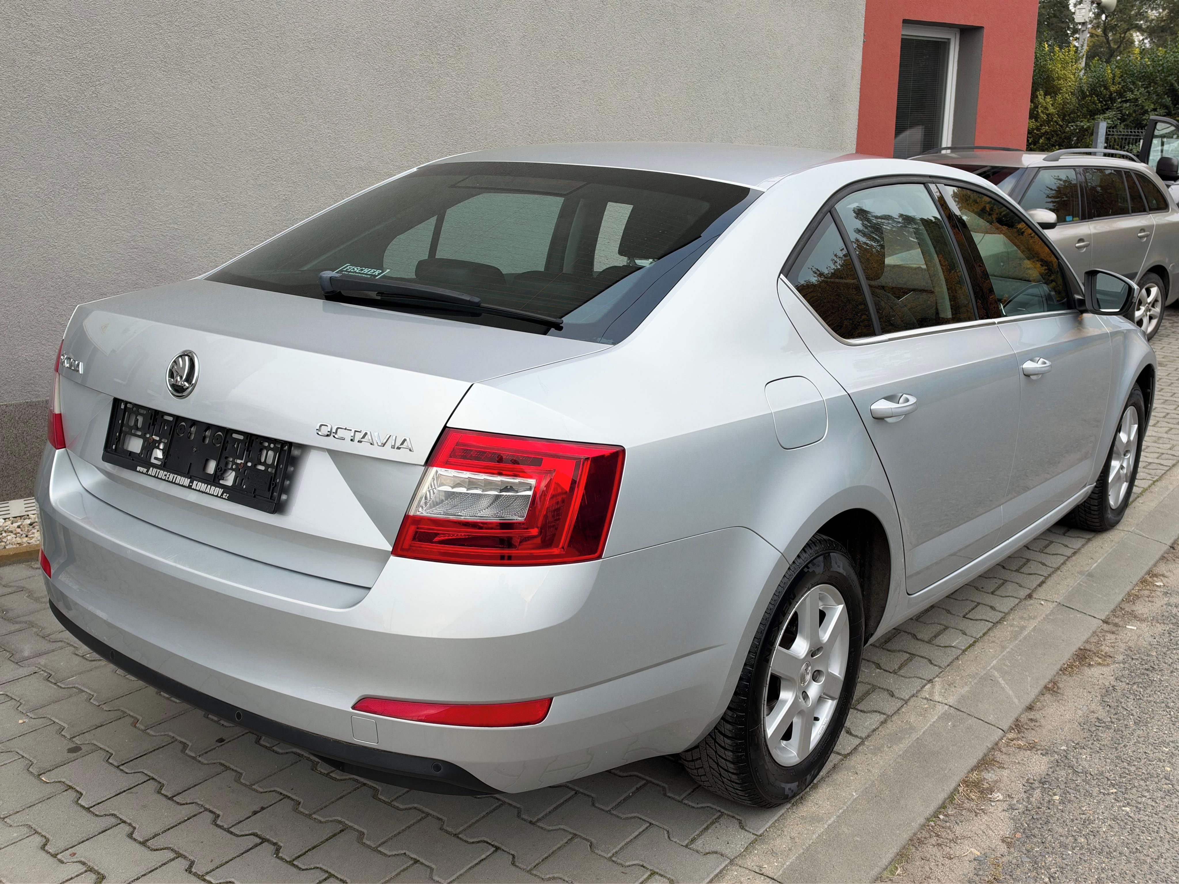 Škoda Octavia, 1.2 TSI Elegance 1.Majitel - fotka 5