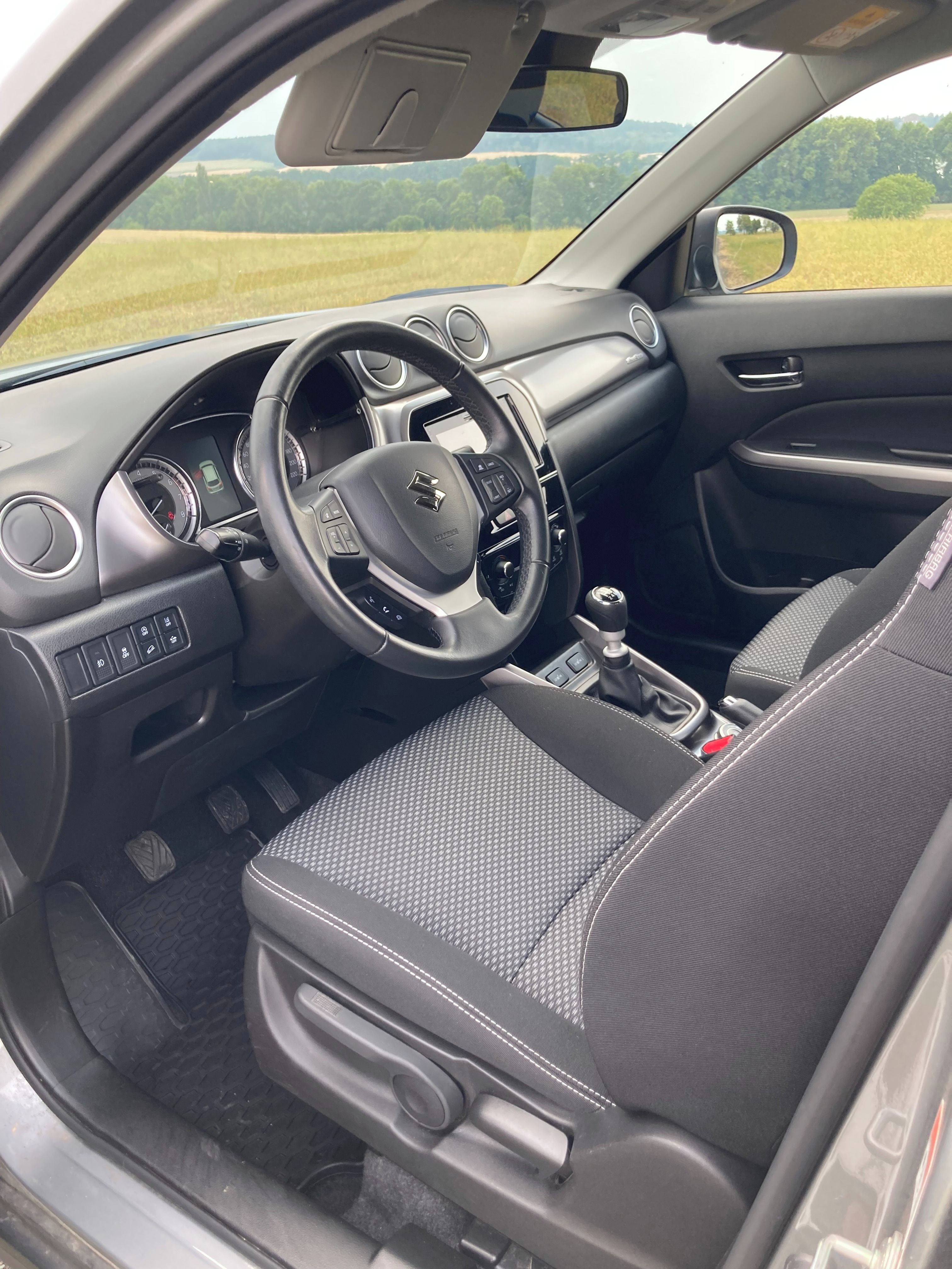 Suzuki Vitara, 4x4, 1.4 Booster Jet, MHEV - fotka 6