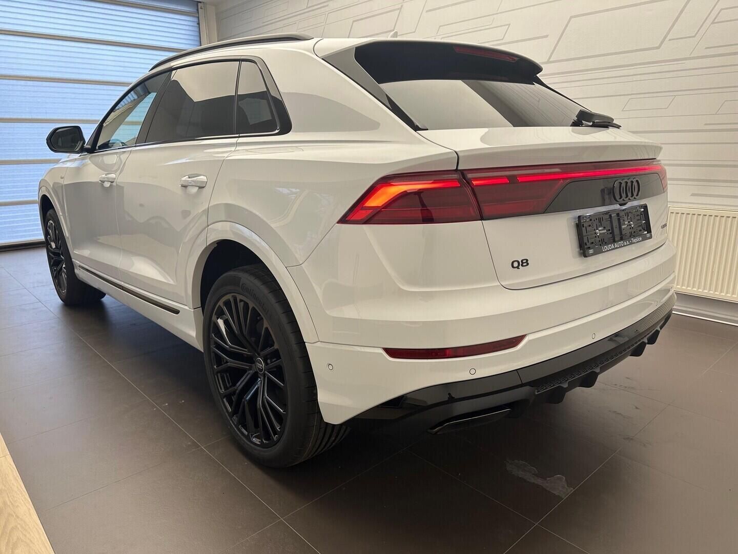 Audi Q8, SUV TDI quattro 210 kW - fotka 5