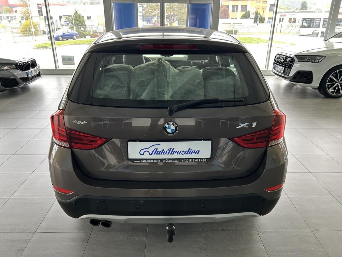 BMW X1, 2,0   sDrive20i,AUTOMAT,1.MAJI - fotka 5