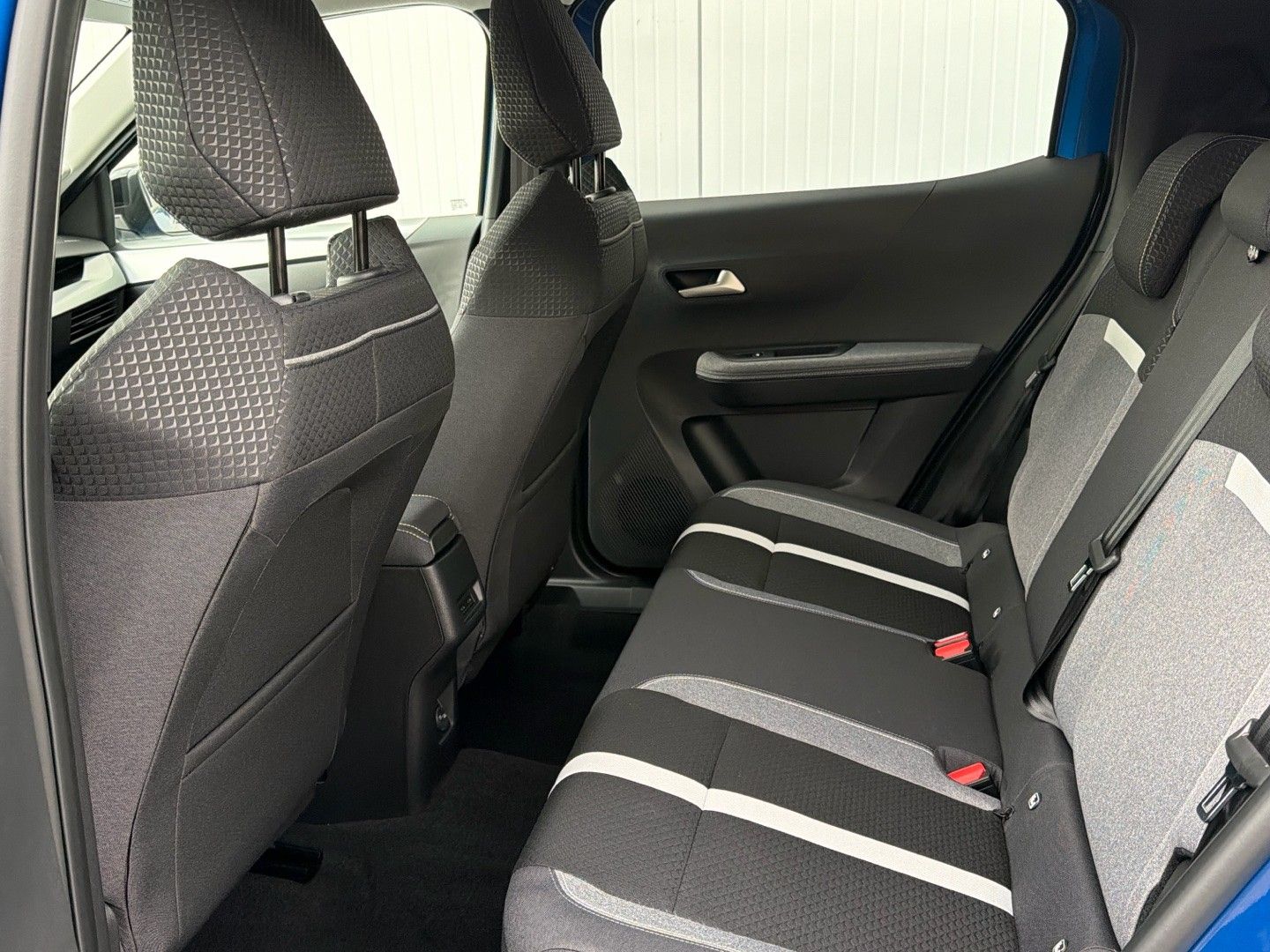Opel Frontera, 1.2Hybrid Turbo 110k 81kW GS - fotka 6