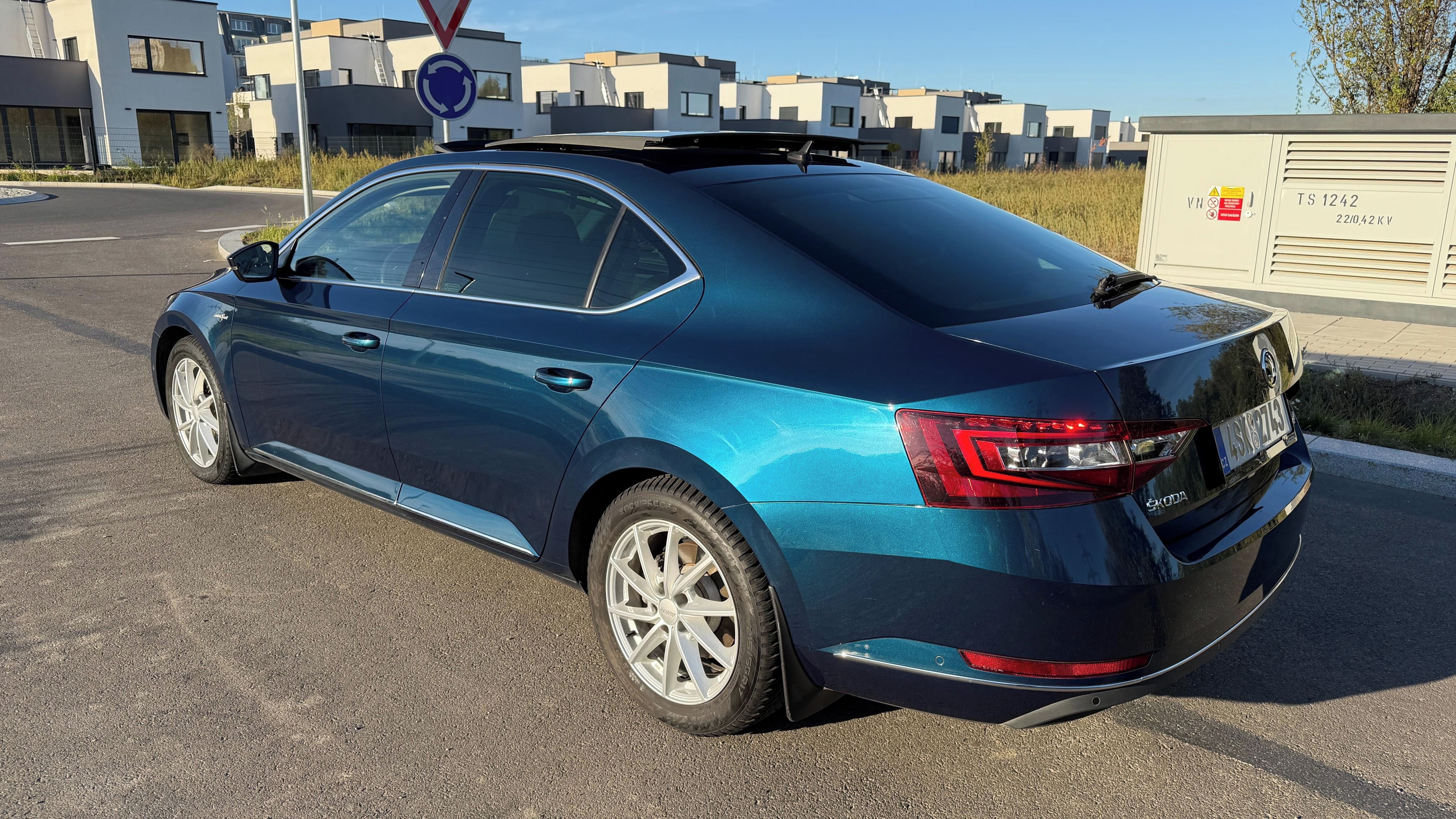 Škoda Superb, Škoda Superb L&K 2.0 TDI 140kw - fotka 3