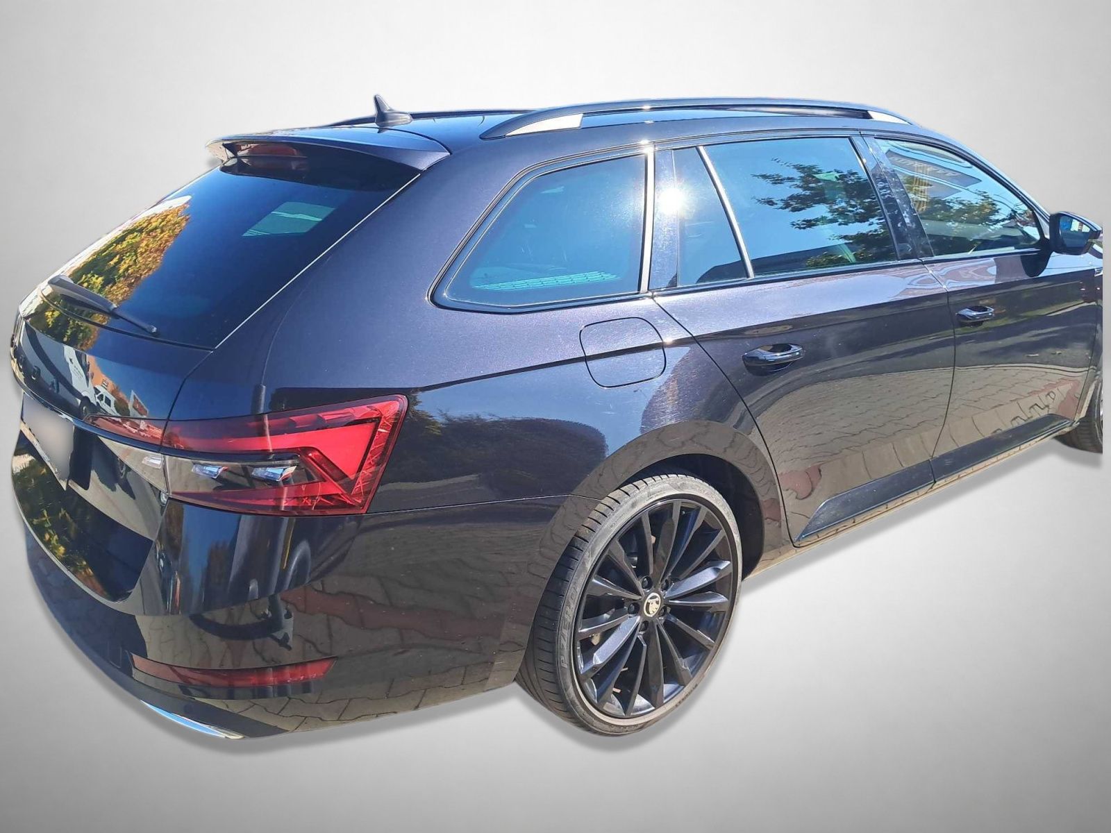 Škoda Superb, 1.5 TSI, Sportline, Serv.kniha - fotka 2
