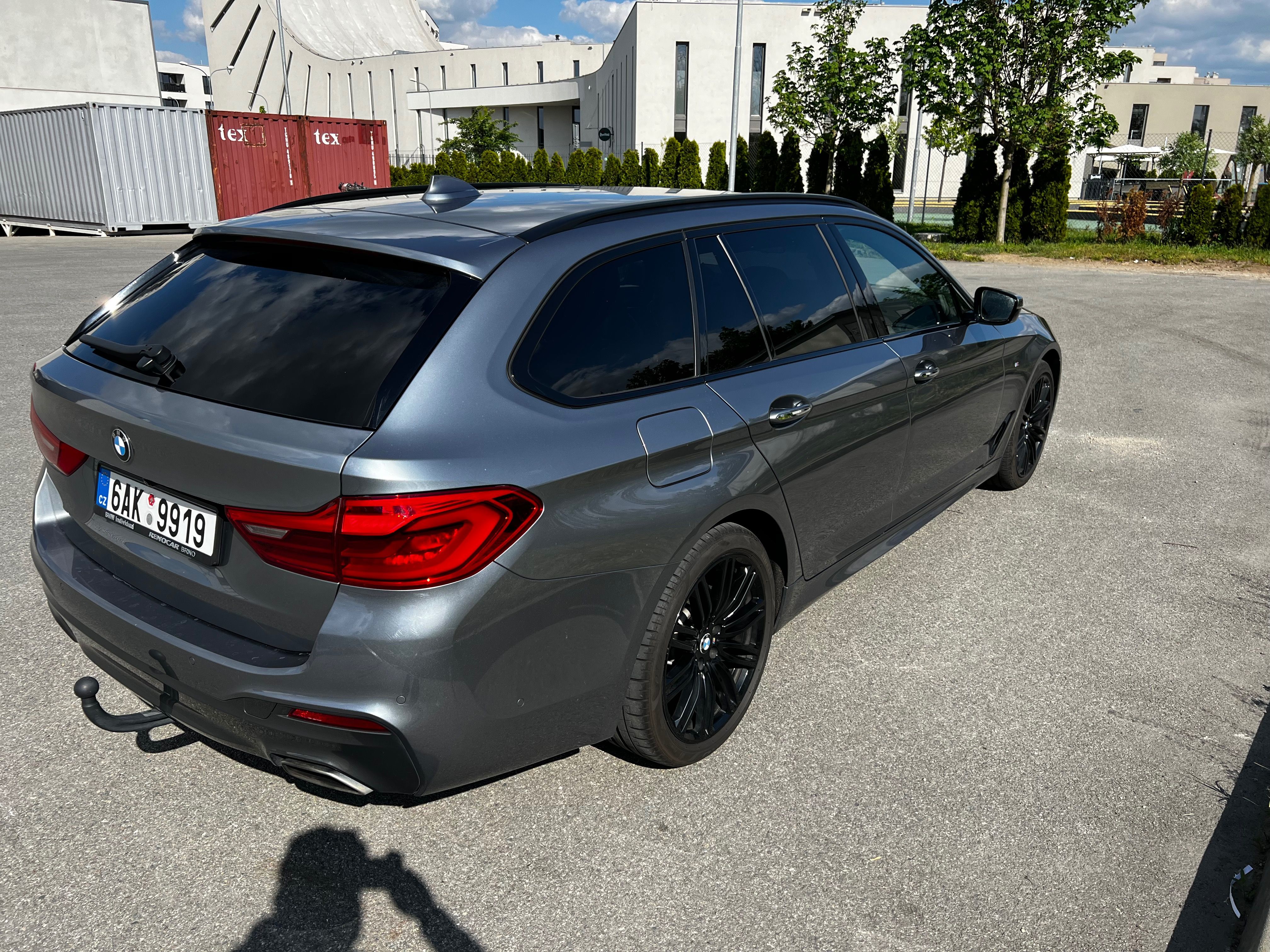 BMW Řada 5, BMW 540i xDrive Touring MSport - fotka 4