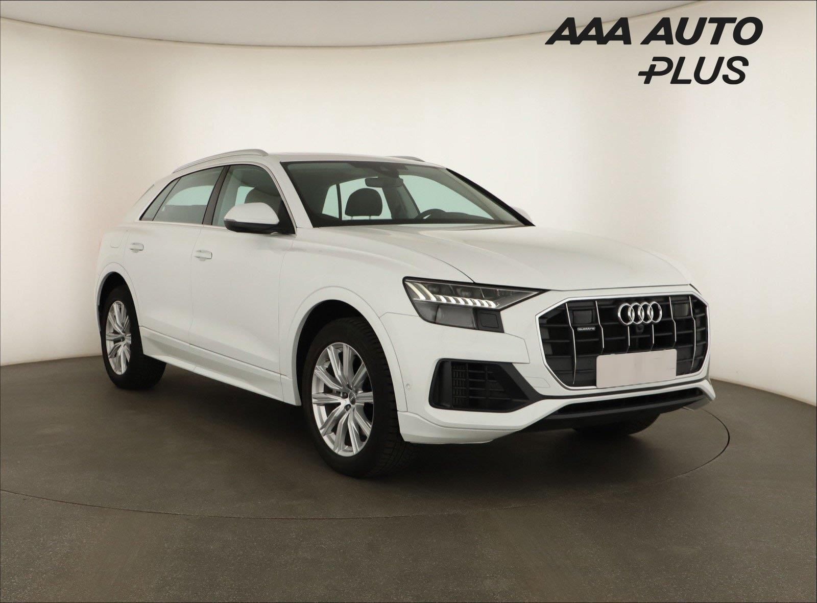 Audi Q8, 55 TFSI, ČR, Panorama, Kůže