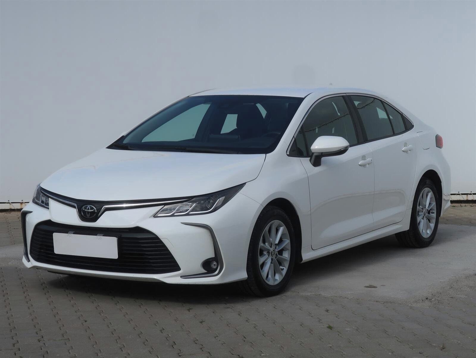 Toyota Corolla, 1.5 VVT-i, Serv.kniha - fotka 2